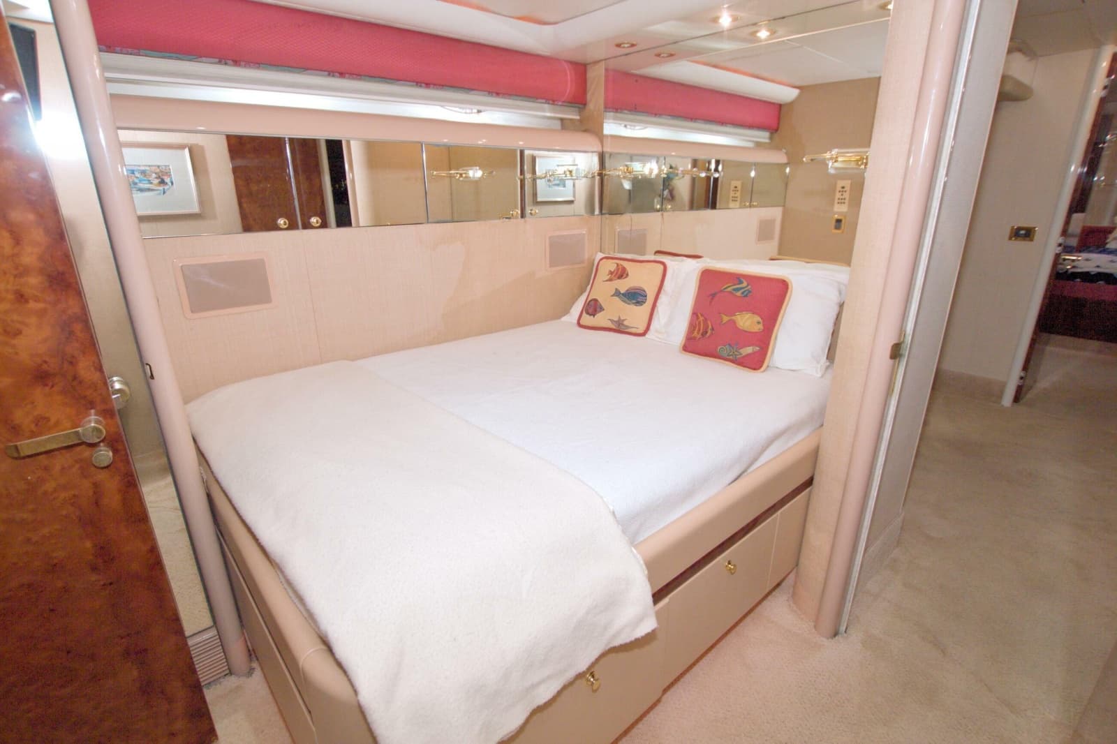1998 Lazzara Yachts 76 Skylounge Grand Salon - Photo 41