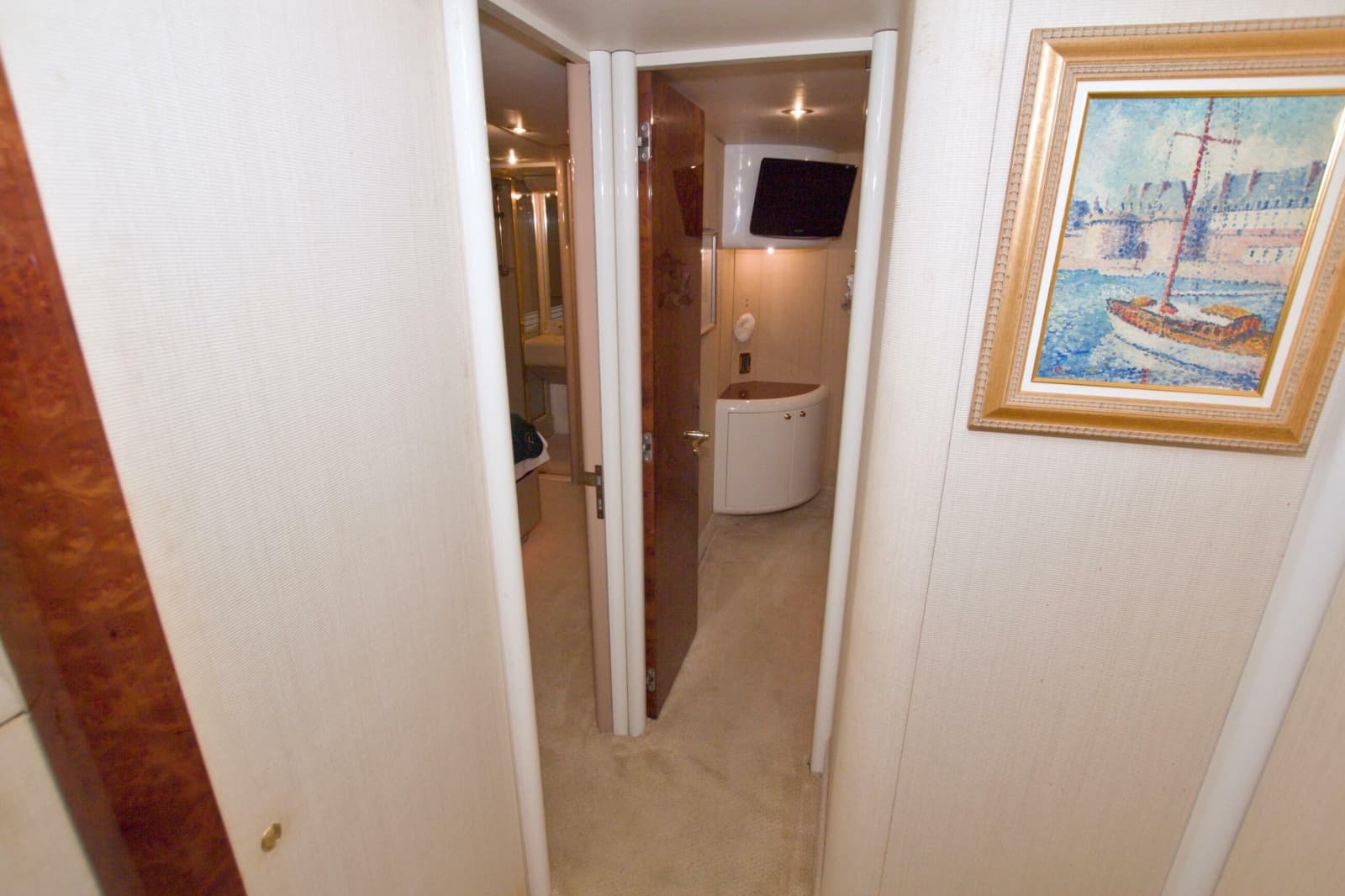 1998 Lazzara Yachts 76 Skylounge Grand Salon - Photo 39