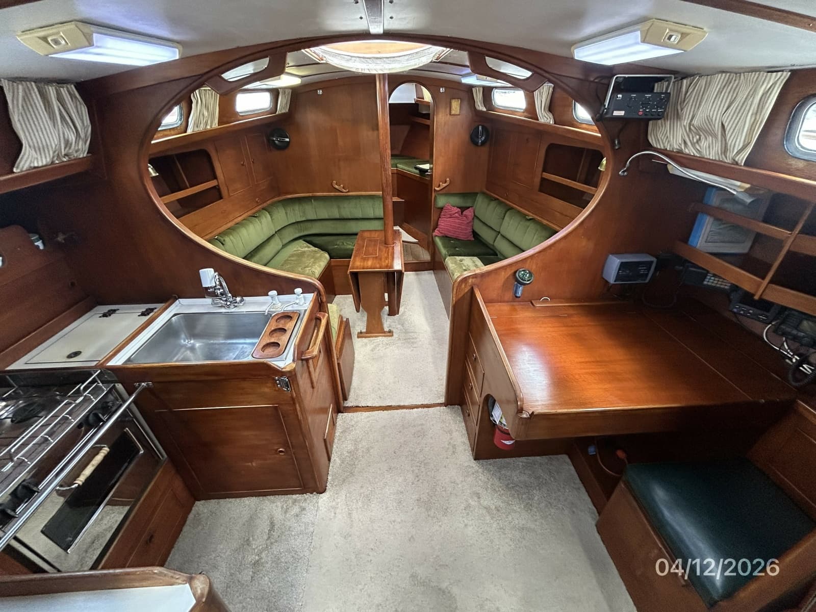 41' Rival salon forward