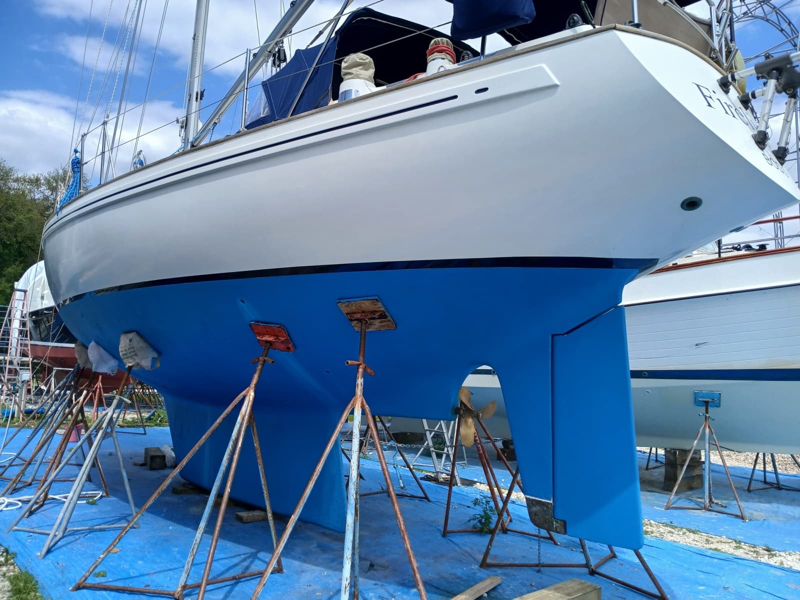 41' Rival hauled out1