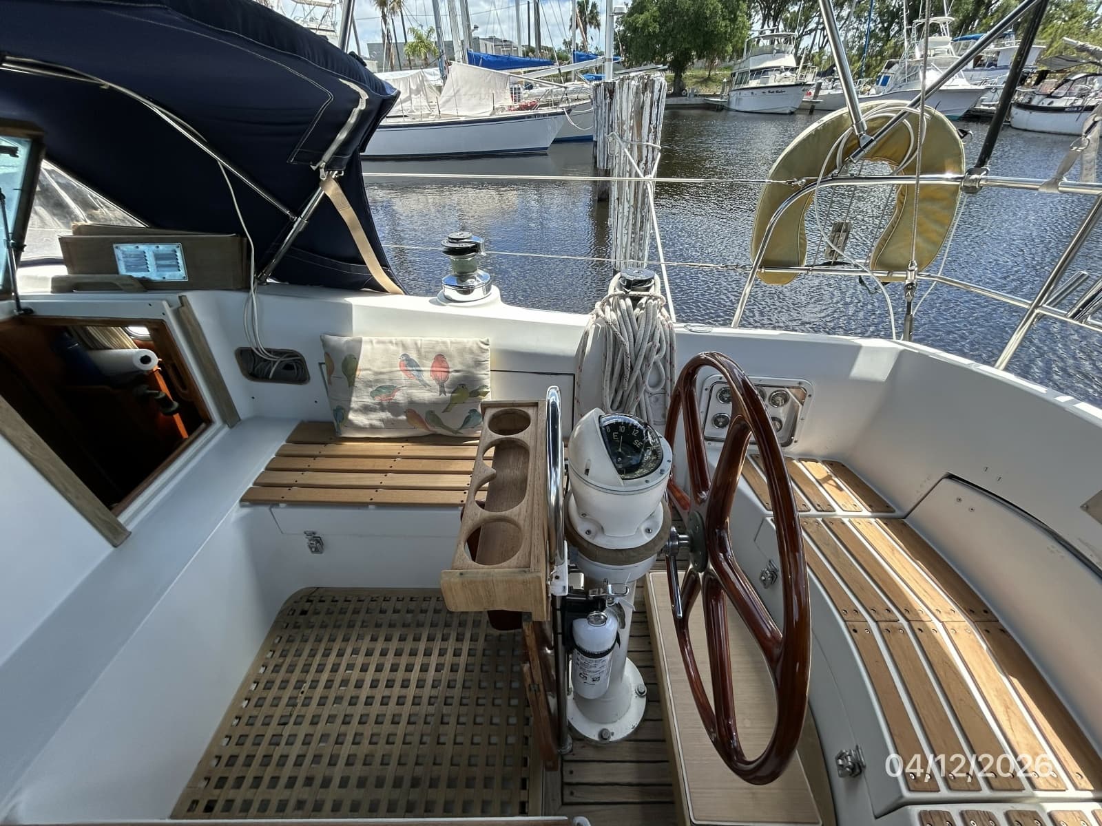 41' Rival cockpit starboard