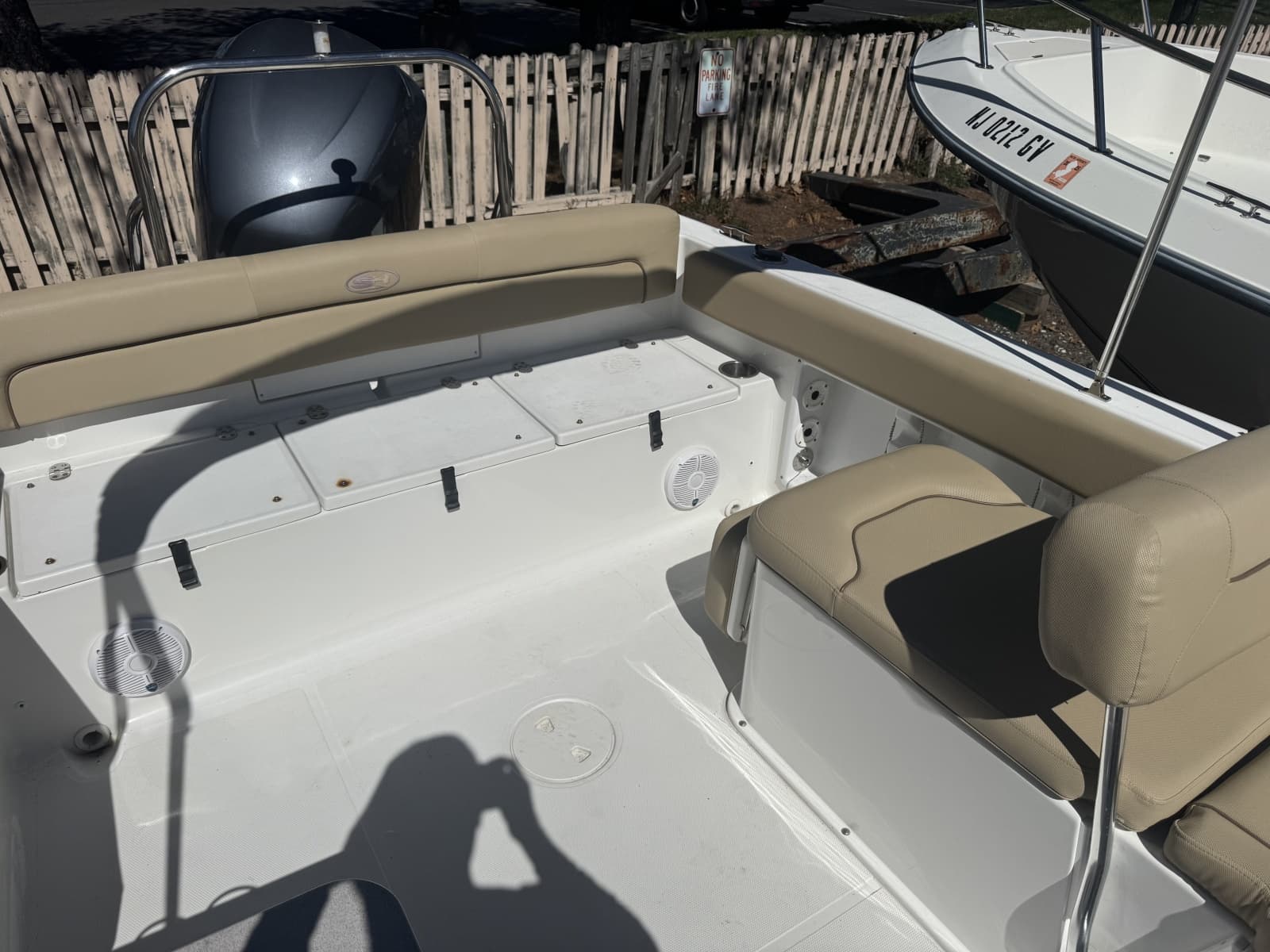 2013 Sea Hunt Escape 234 LE