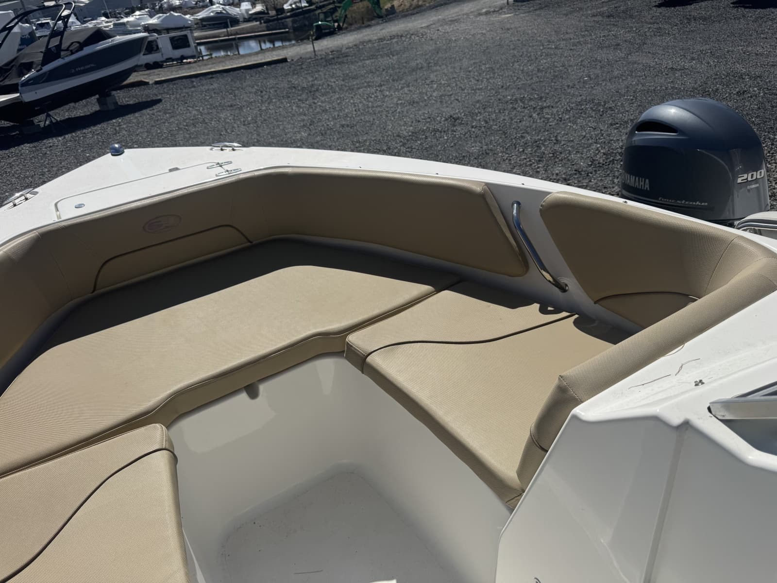 2013 Sea Hunt Escape 234 LE