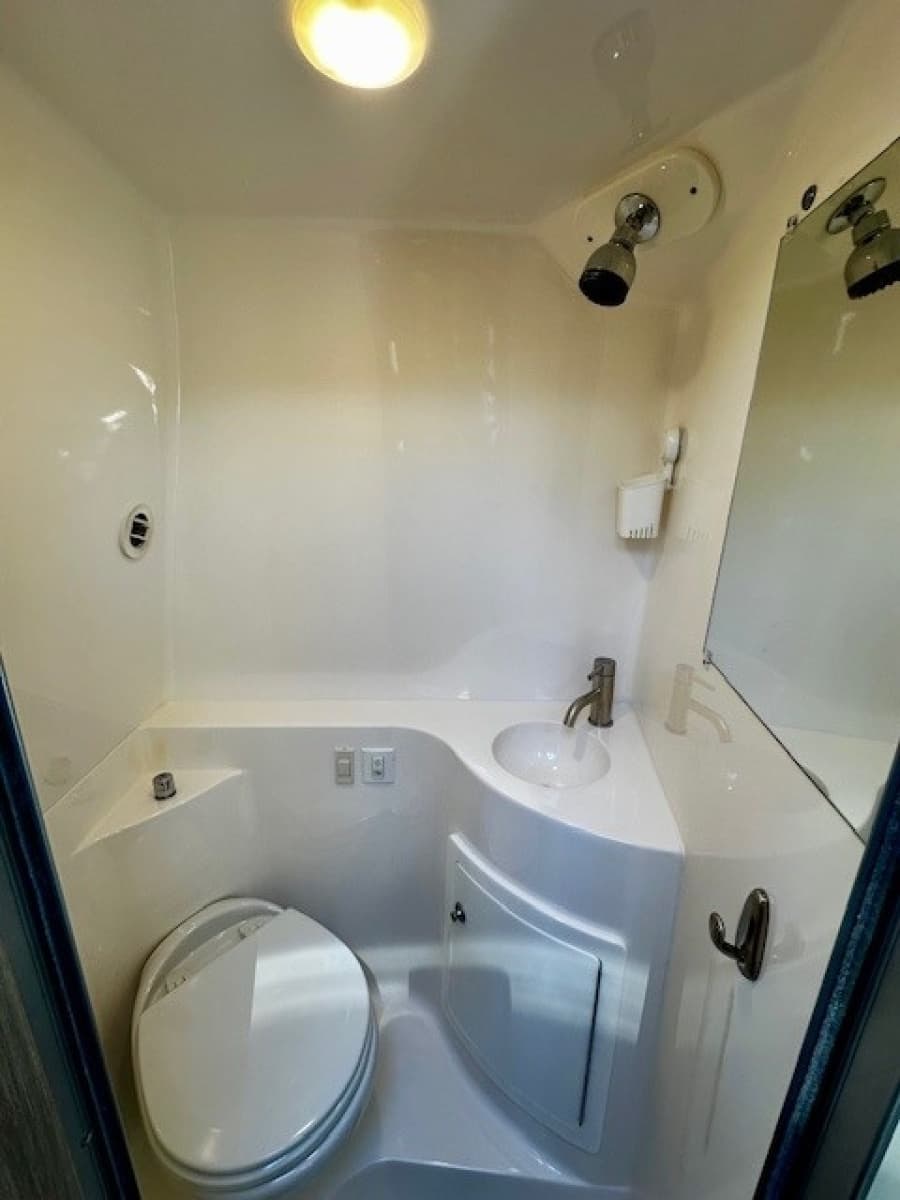 2022 Regal 26XO - Photo 15