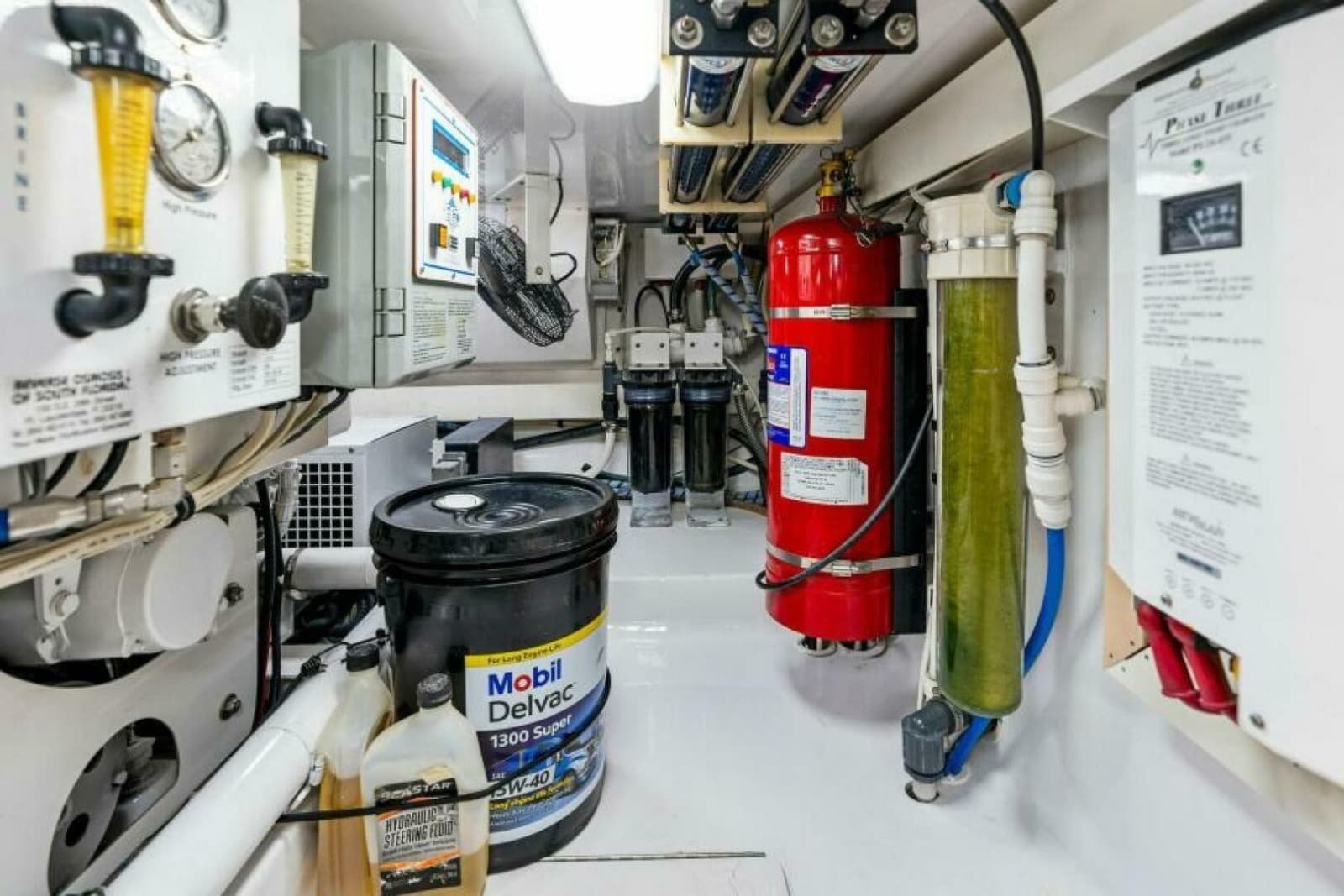 2003 Viking 48 Convertible