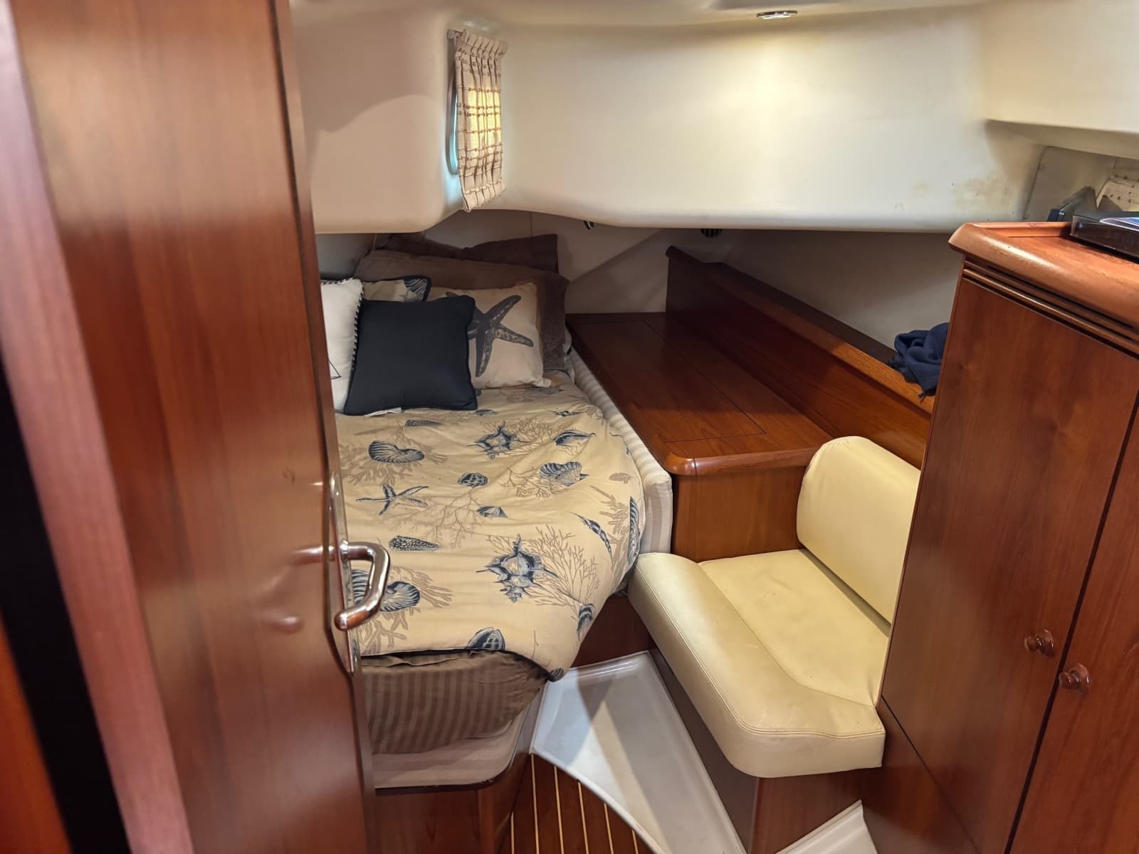 2003 Jeanneau Sun Odyssey 43DS - Photo 48