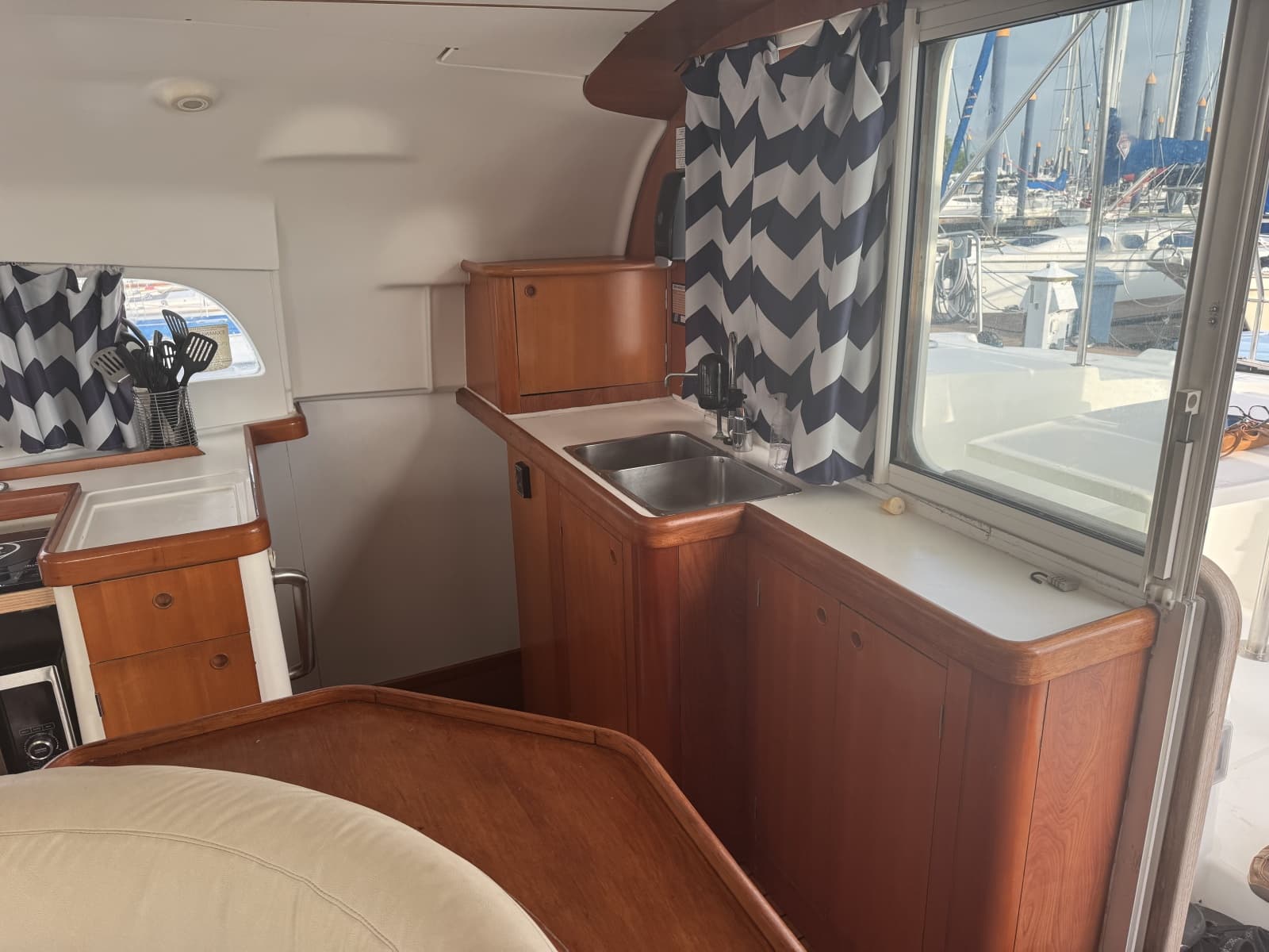 2004 Lagoon 410 S2 - Photo 7