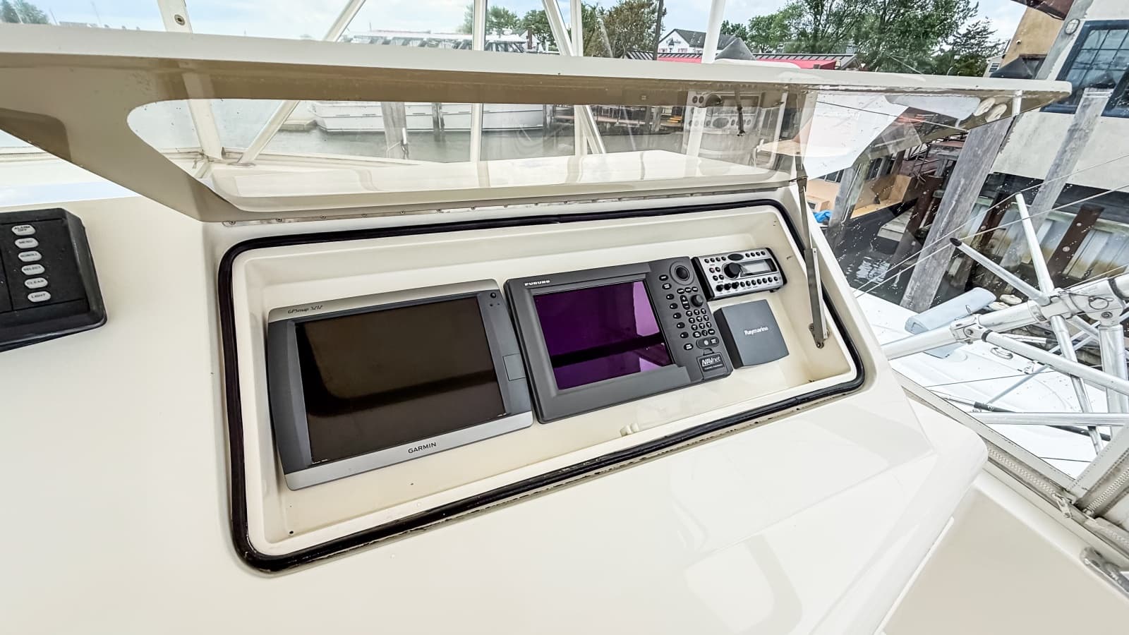 2004 Ocean Yachts 50 Super Sport - Photo 17