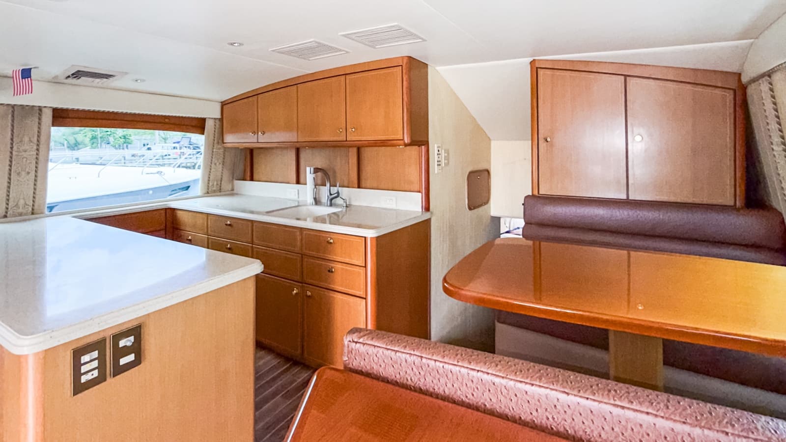 2004 Ocean Yachts 50 Super Sport - Photo 33