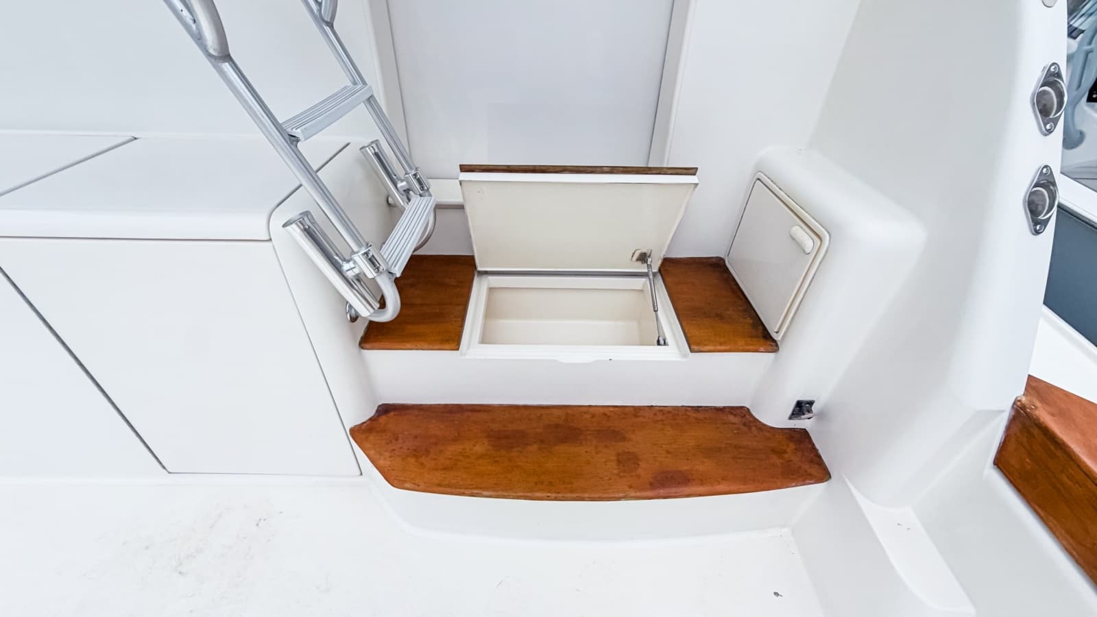 2004 Ocean Yachts 50 Super Sport - Photo 10