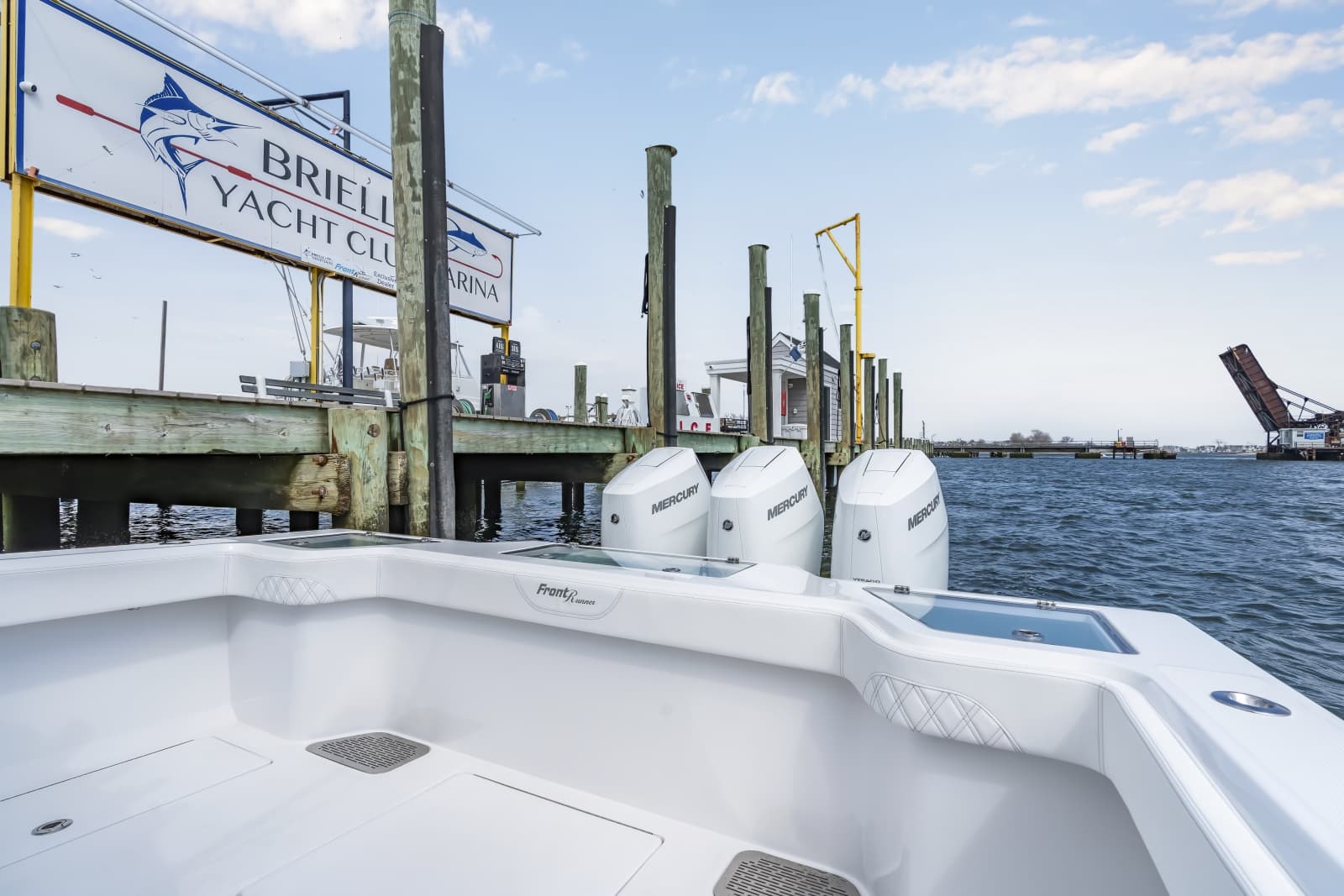 2026 Front Runner 39 Center Console - Photo 19