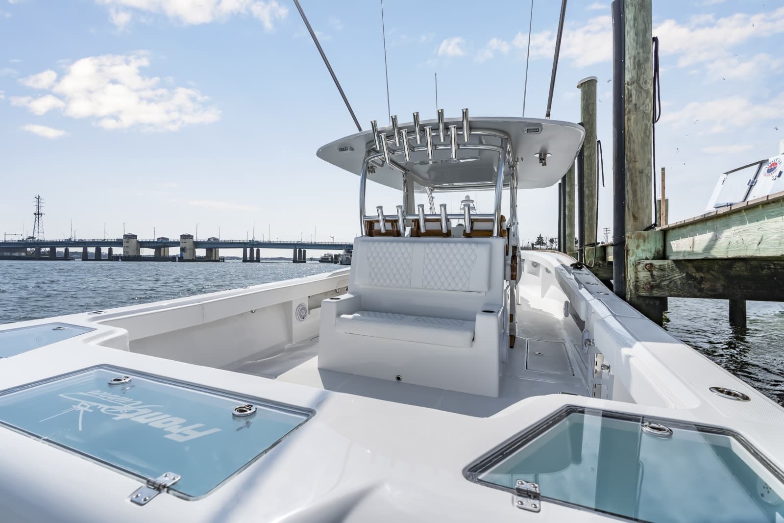 2026 Front Runner 39 Center Console - Photo 27
