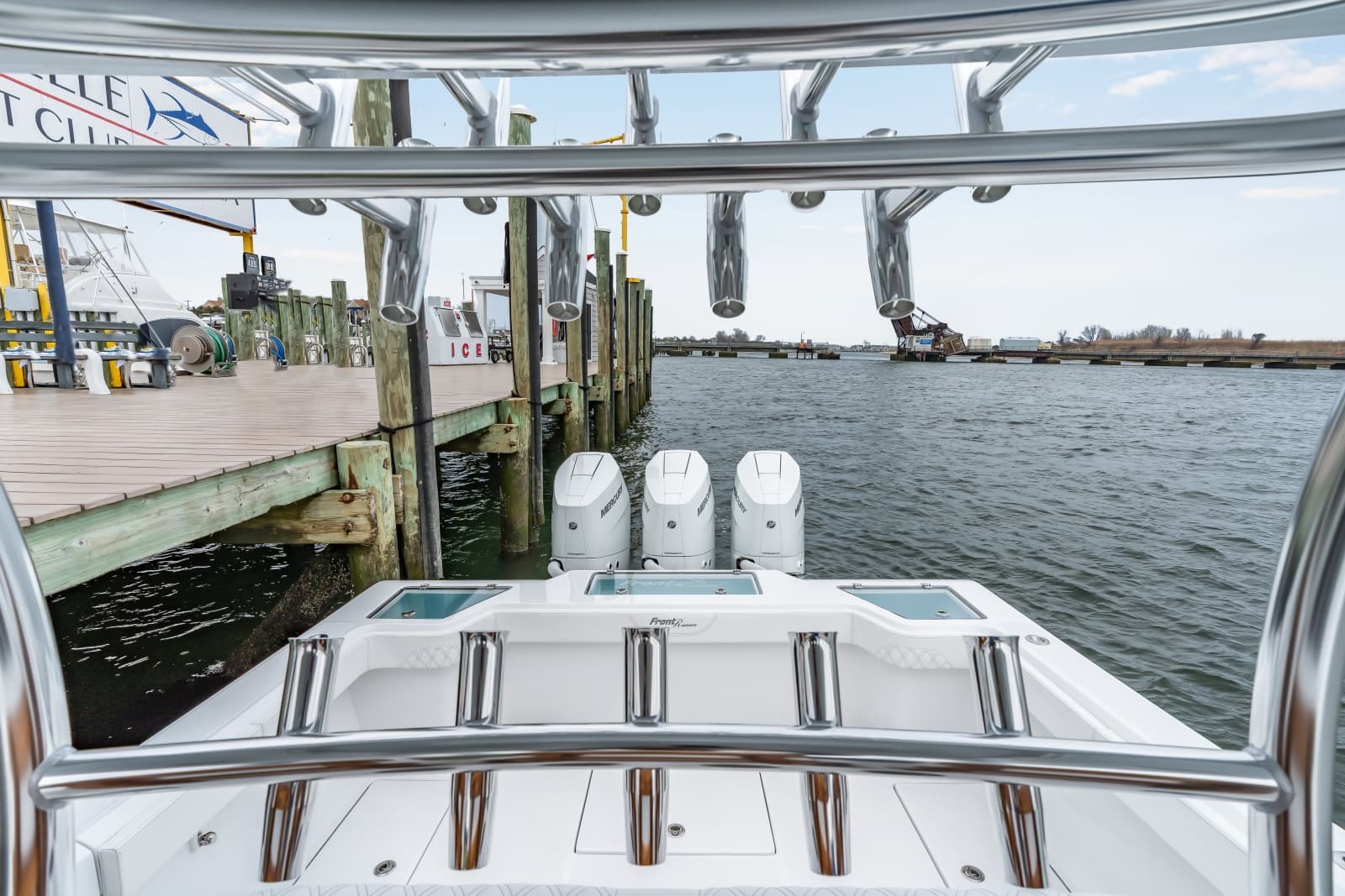 2026 Front Runner 39 Center Console - Photo 36