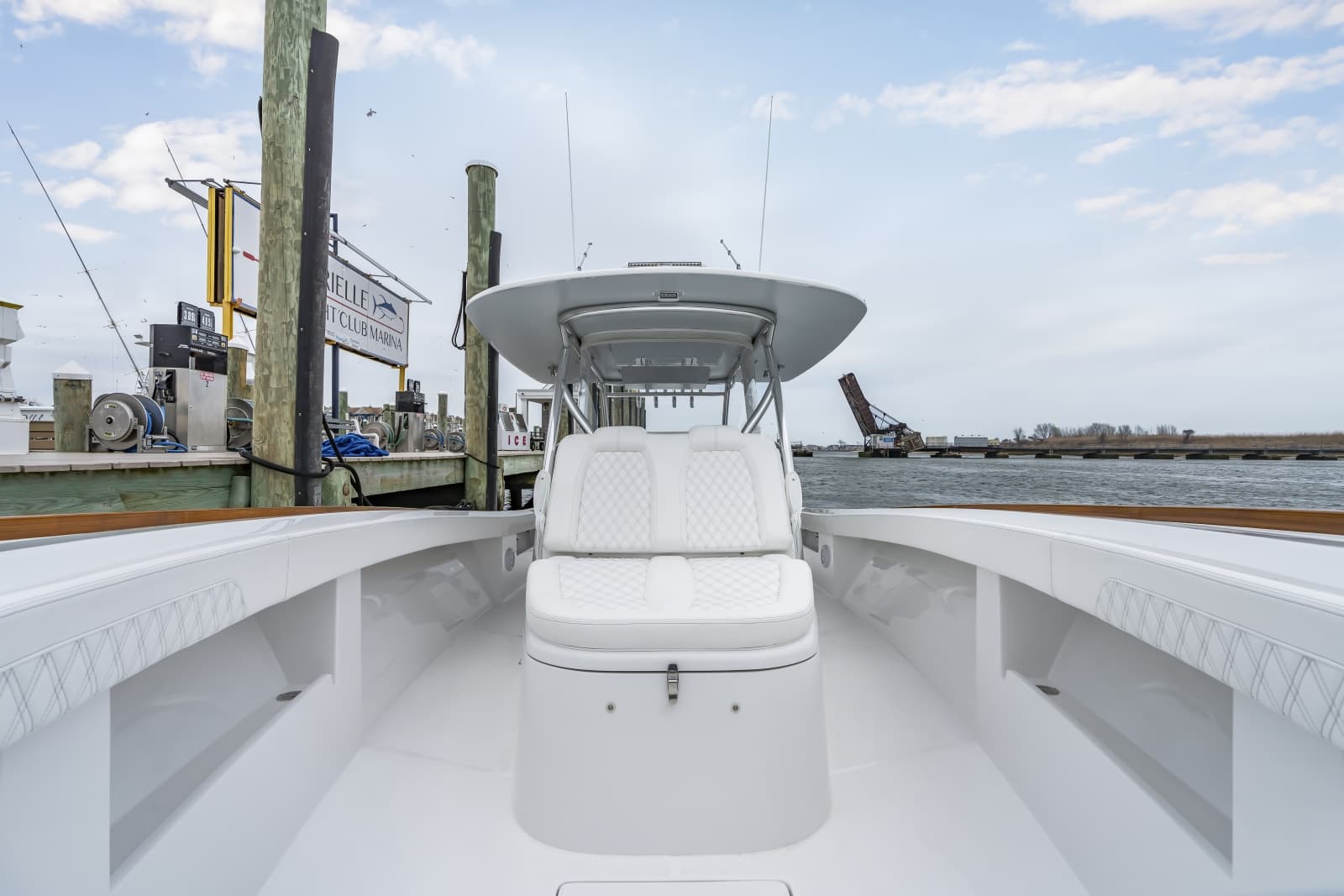 2026 Front Runner 39 Center Console - Photo 56