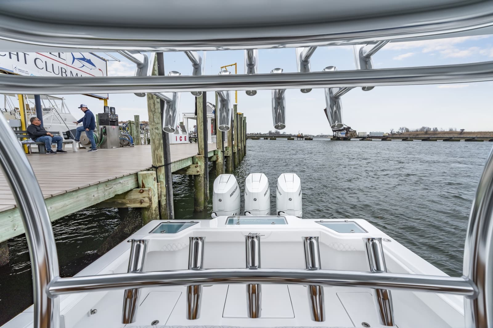 2026 Front Runner 39 Center Console - Photo 41