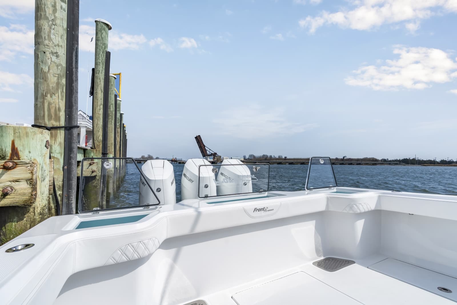 2026 Front Runner 39 Center Console - Photo 16
