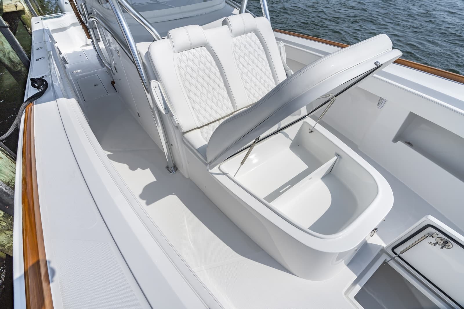 2026 Front Runner 39 Center Console - Photo 59