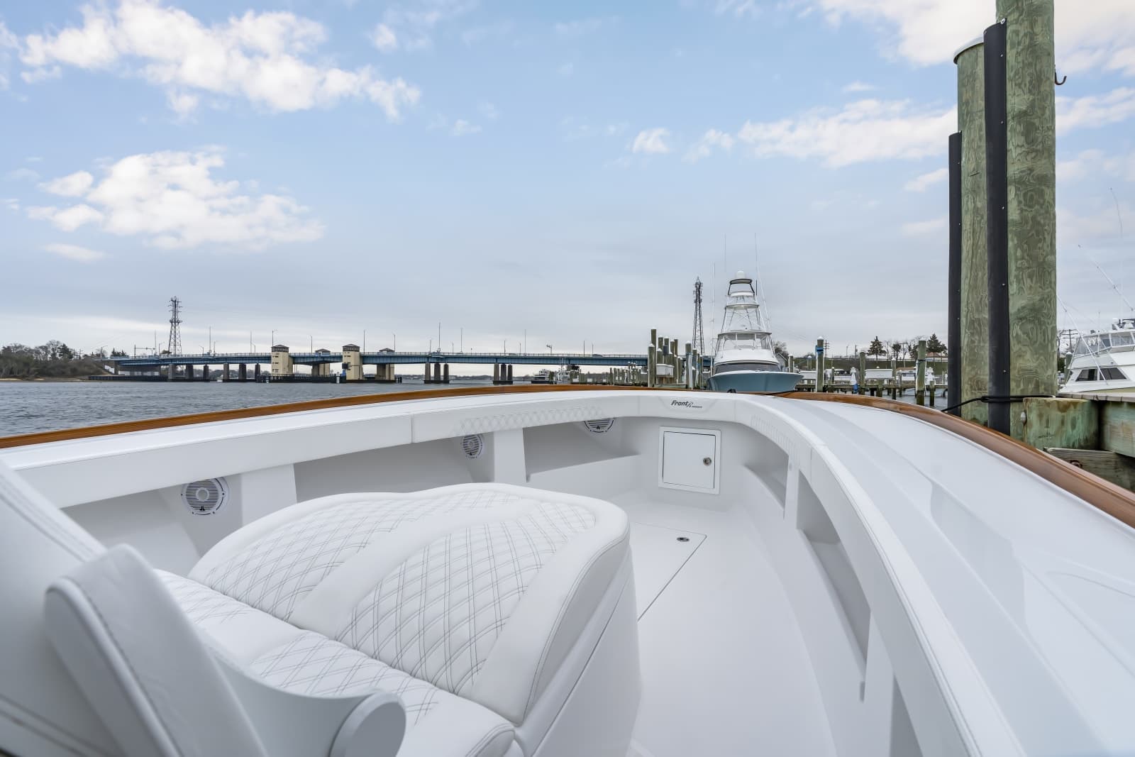 2026 Front Runner 39 Center Console - Photo 55