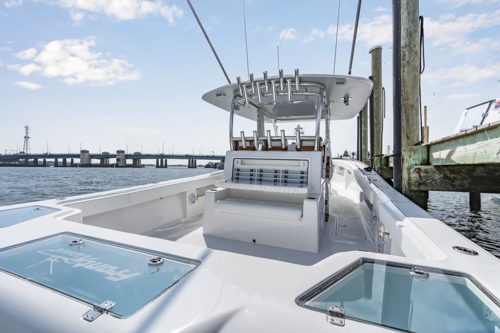 2026 Front Runner 39 Center Console - Photo 26