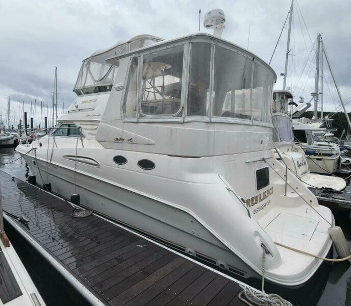 1999 Sea Ray 420 Aft Cabin