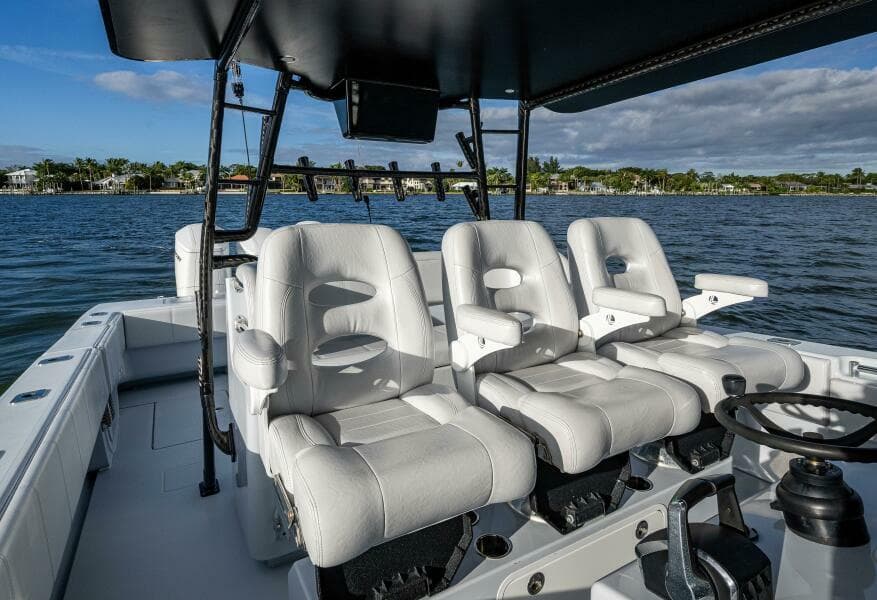 2024 Contender 44 ST