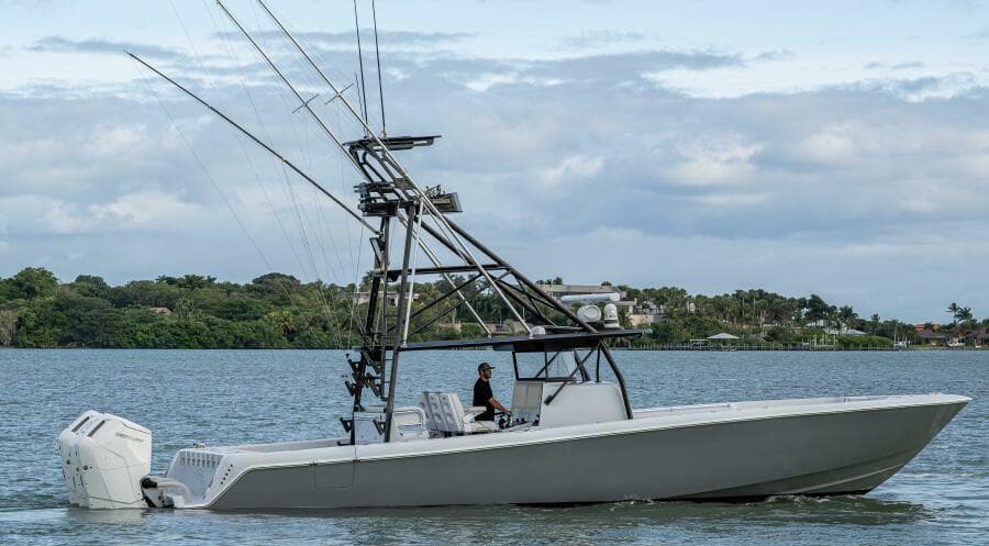 2024 Contender 44 ST