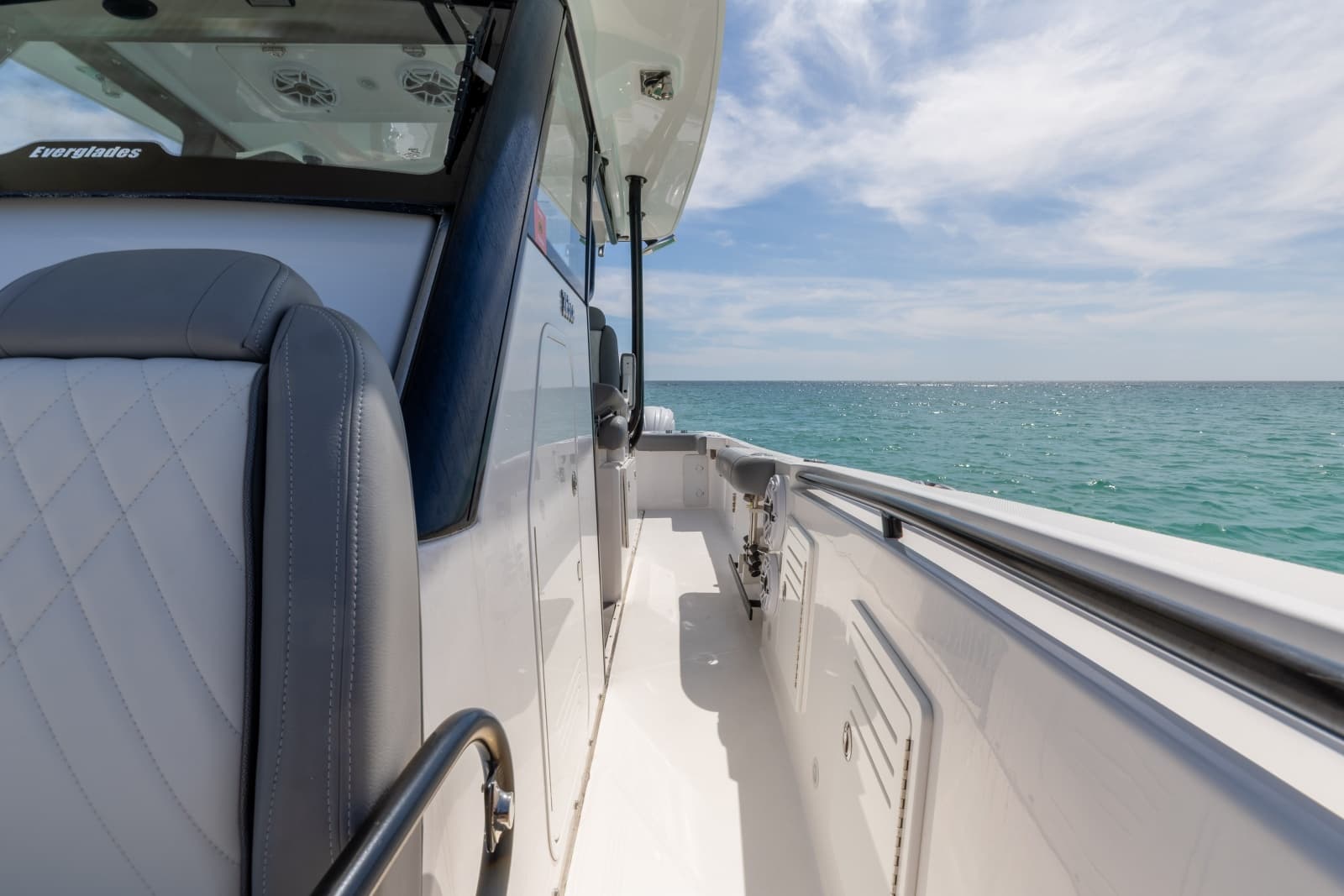 2023 Everglades 365 CC - Photo 10