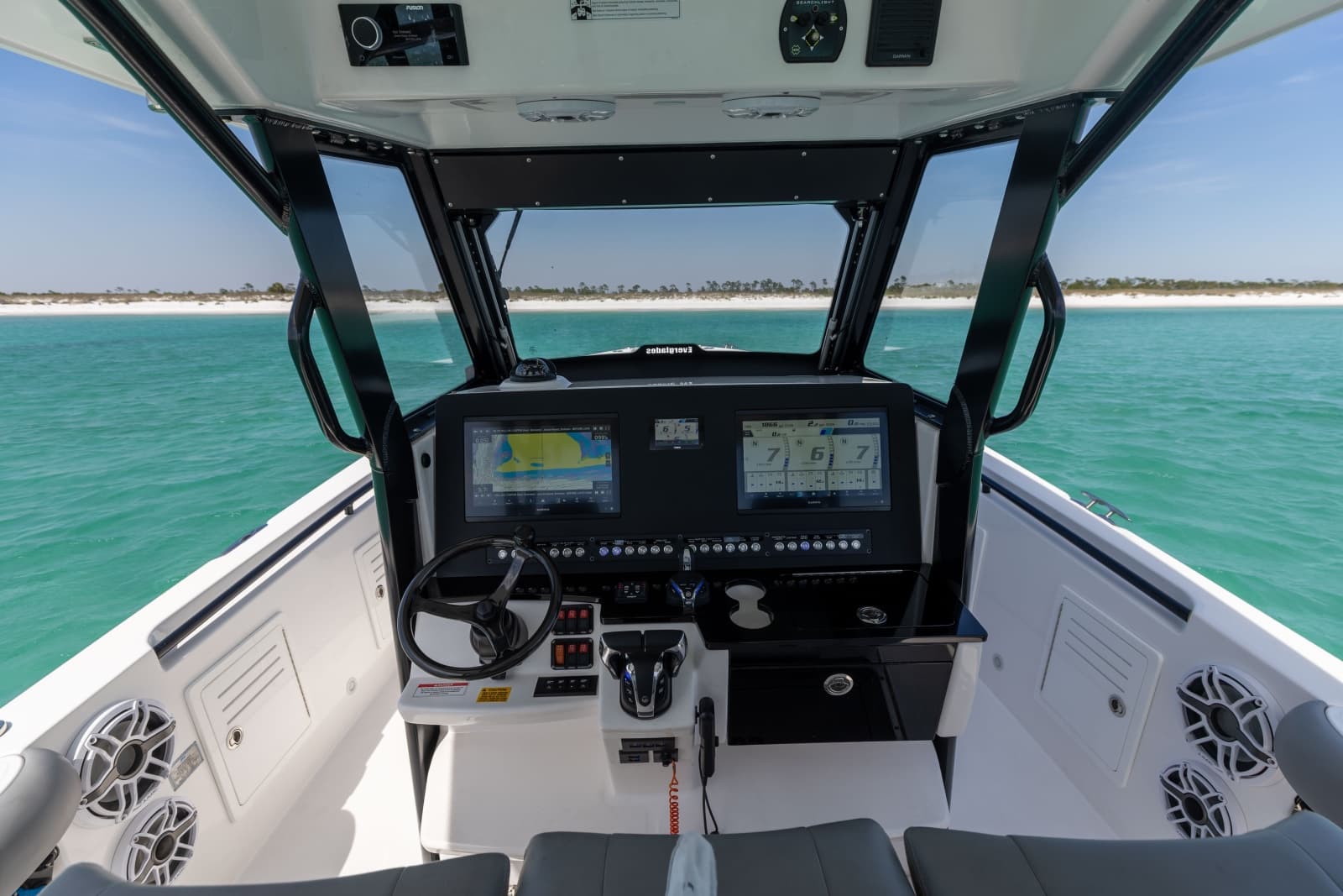 2023 Everglades 365 CC - Photo 15