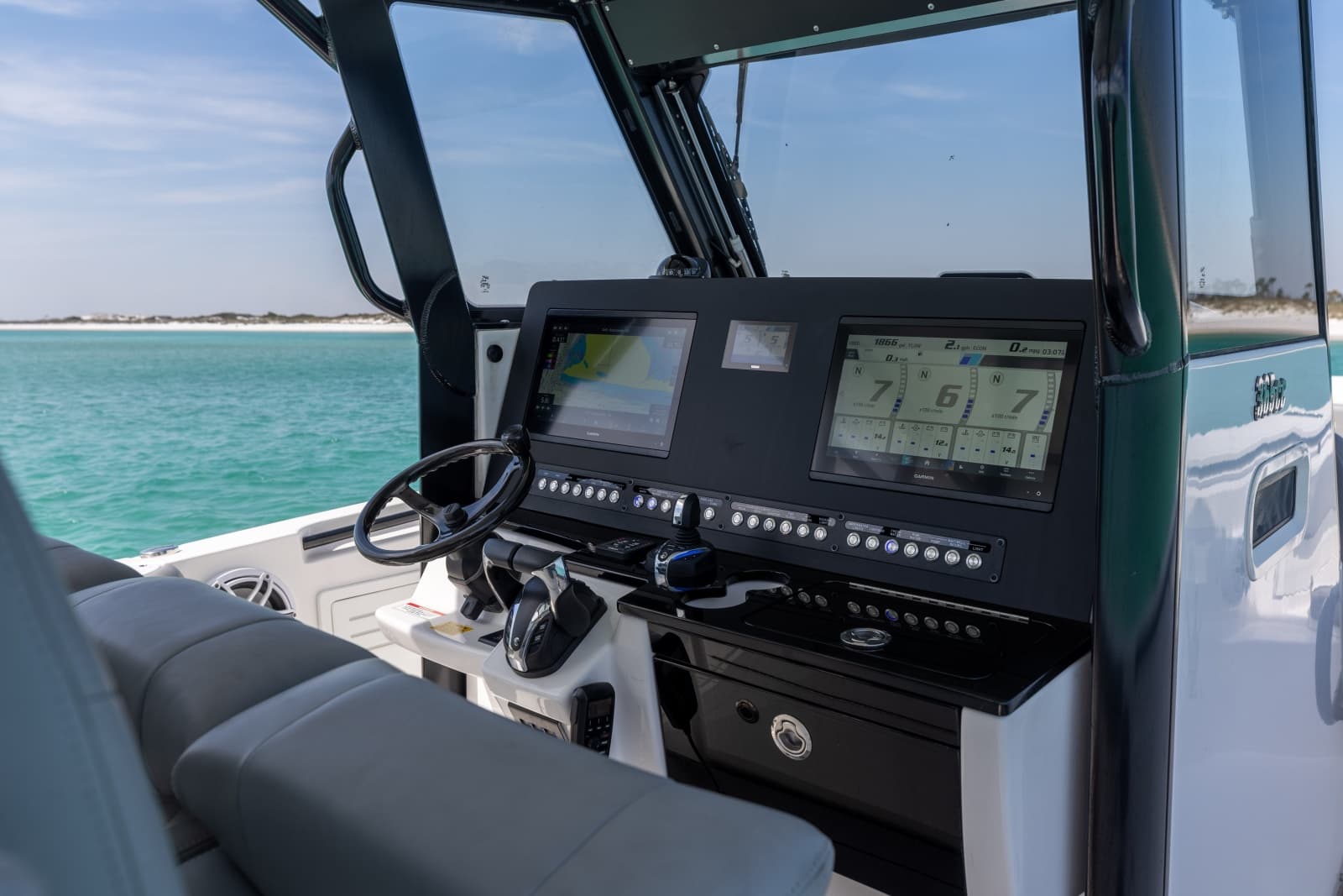 2023 Everglades 365 CC - Photo 20