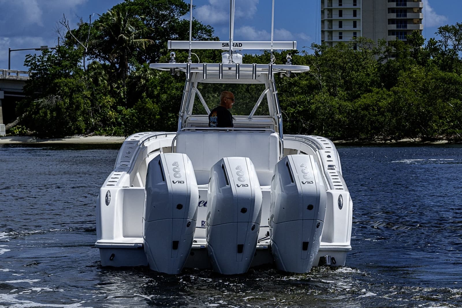 2015 Invincible 42 Open Fisherman