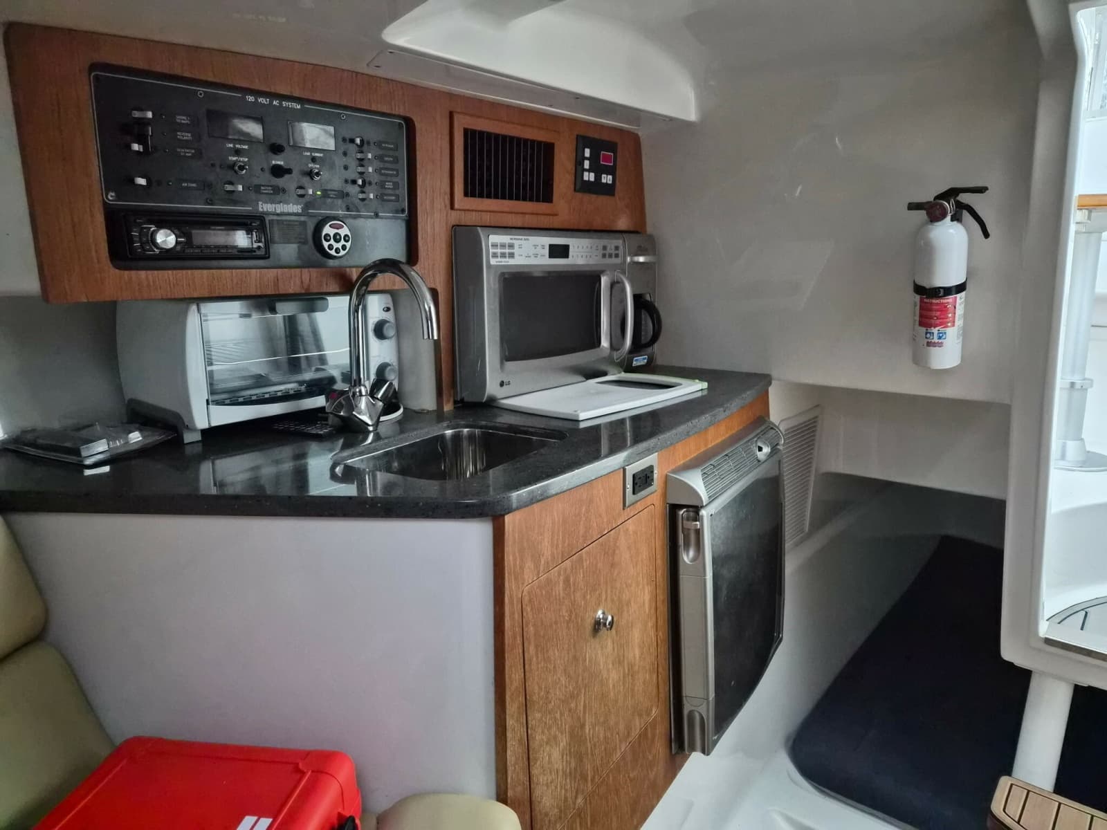 2008 Everglades 35LX