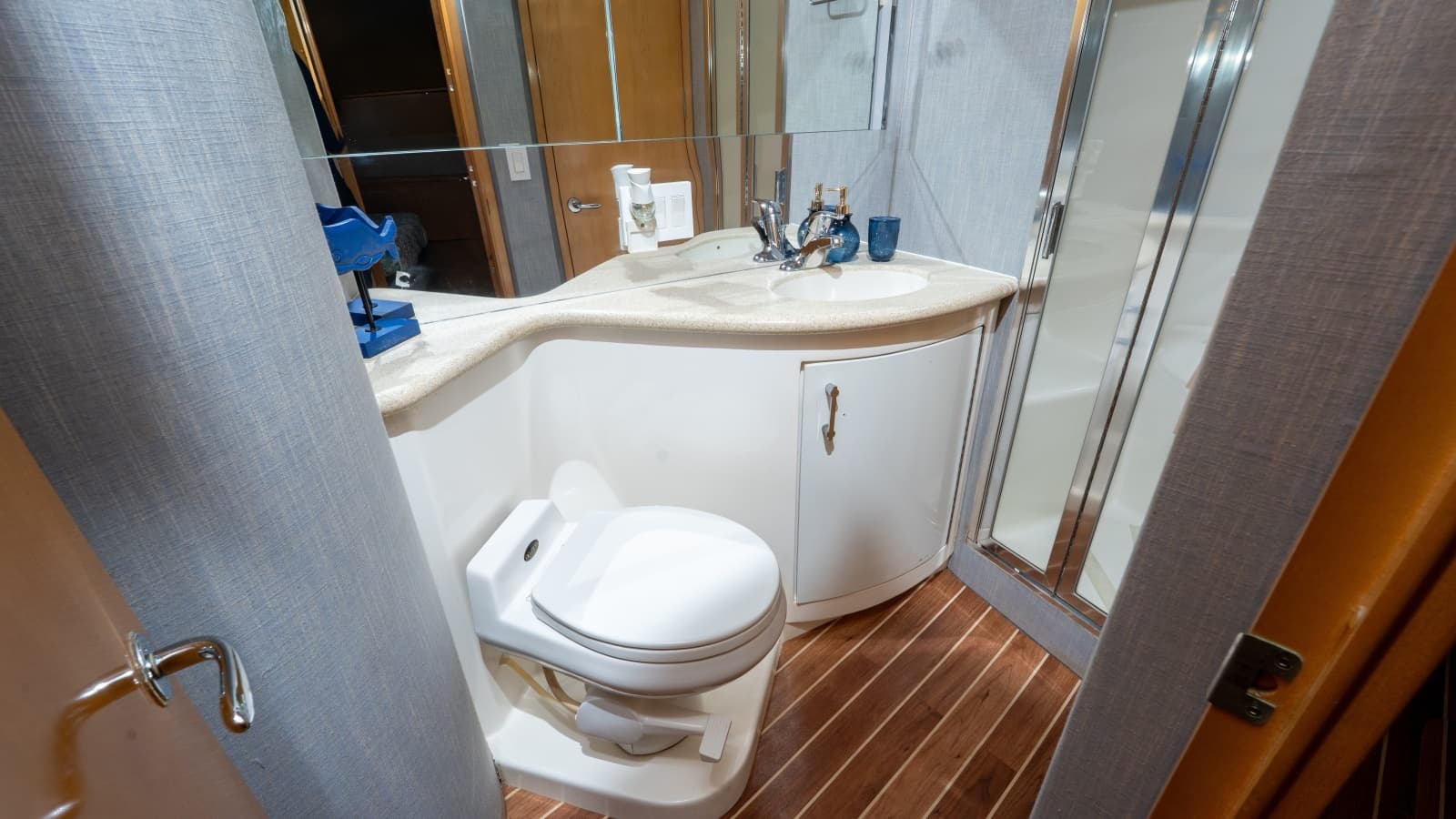 2000 Hatteras 50 Convertible