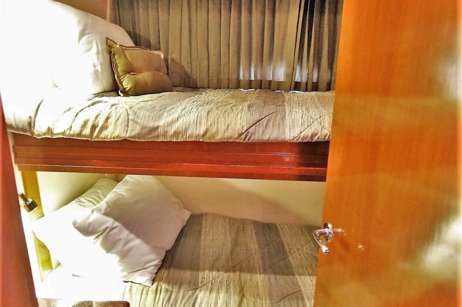 2001 Carver 570 Voyager Pilothouse