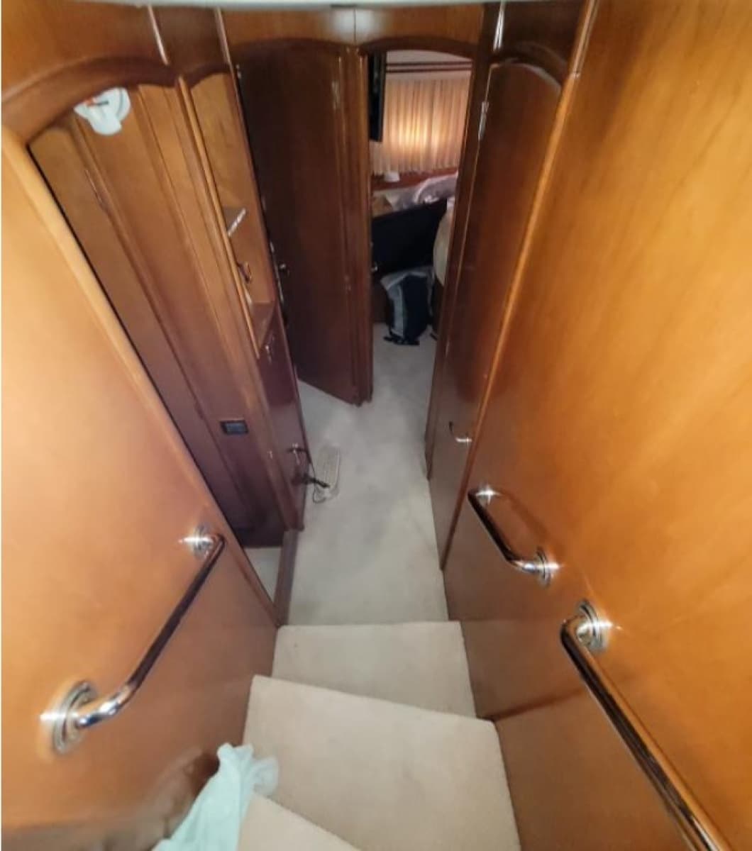 2001 Carver 570 Voyager Pilothouse