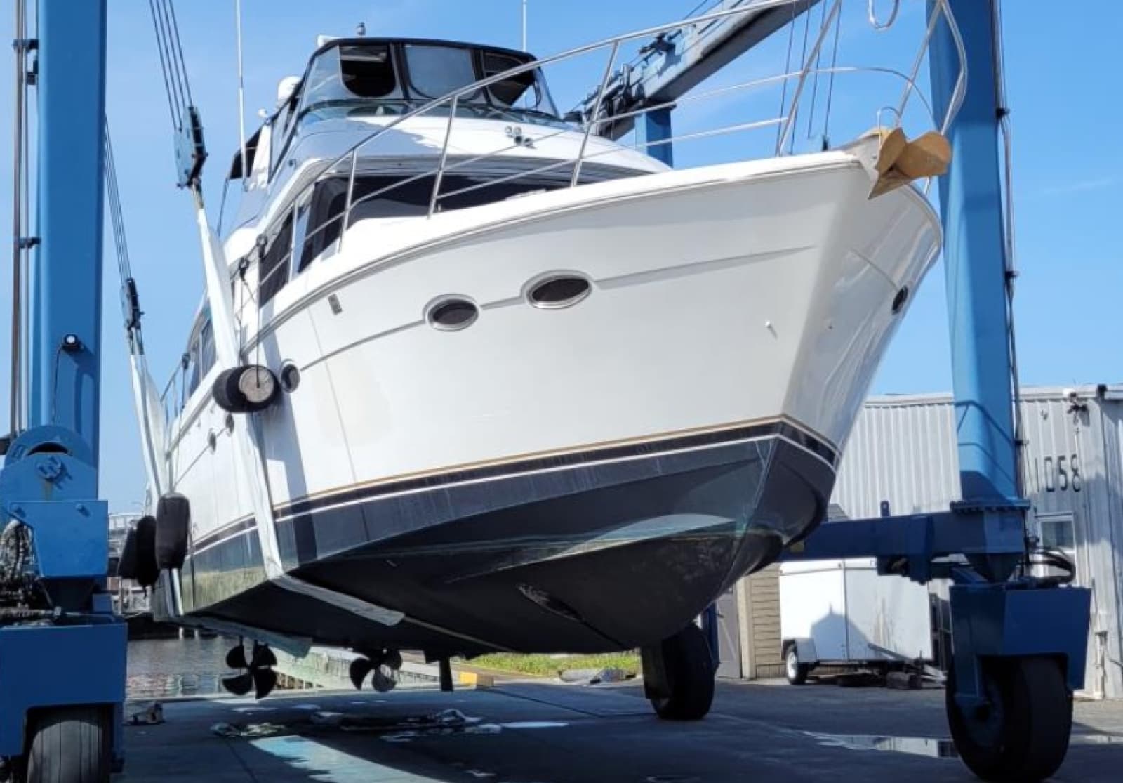 2001 Carver 570 Voyager Pilothouse