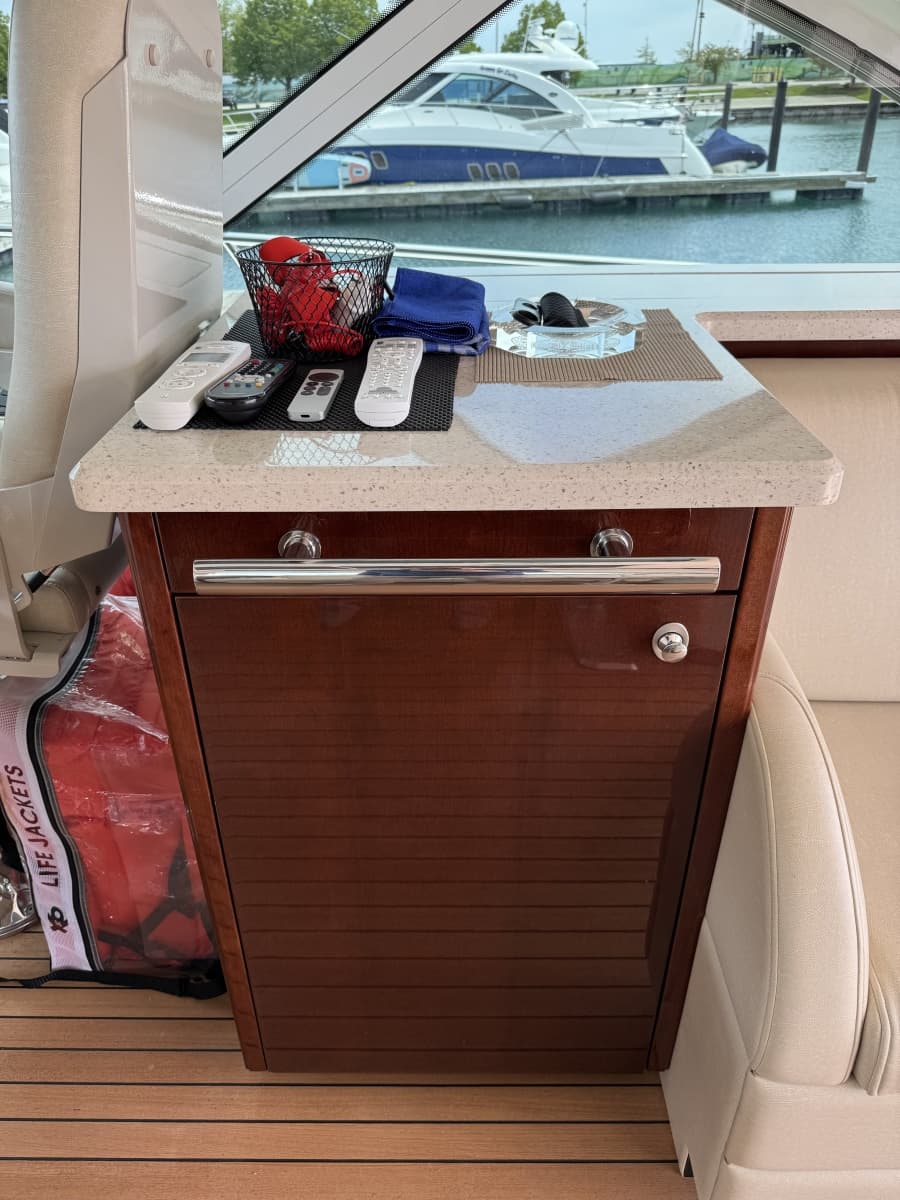 2009 Sea Ray 60 Sundancer - Photo 28