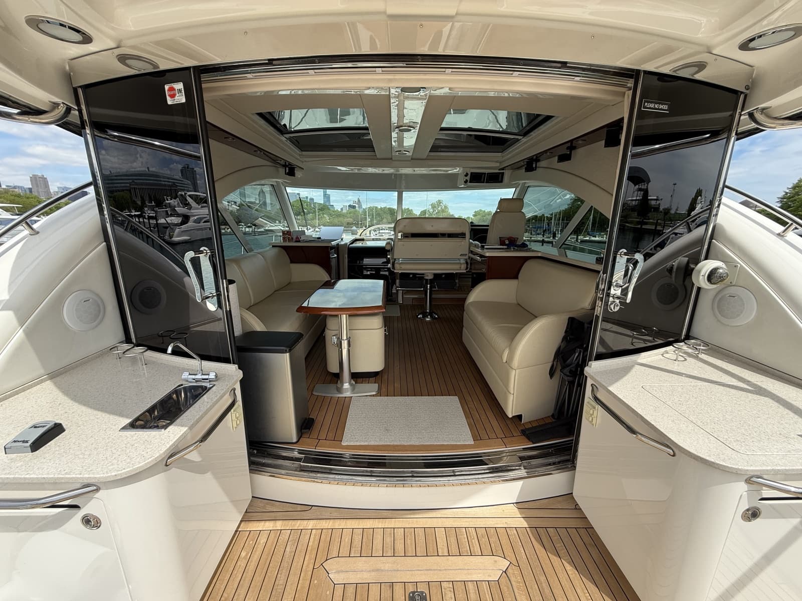 2009 Sea Ray 60 Sundancer - Photo 3