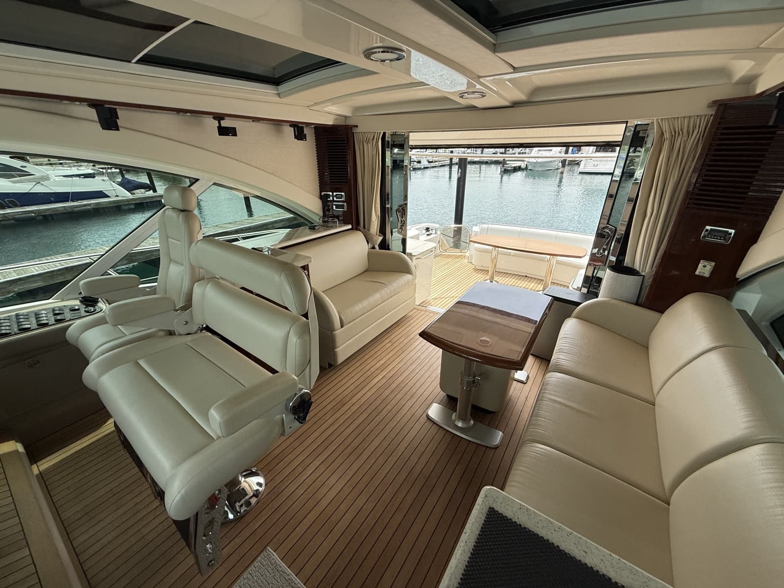 2009 Sea Ray 60 Sundancer - Photo 4