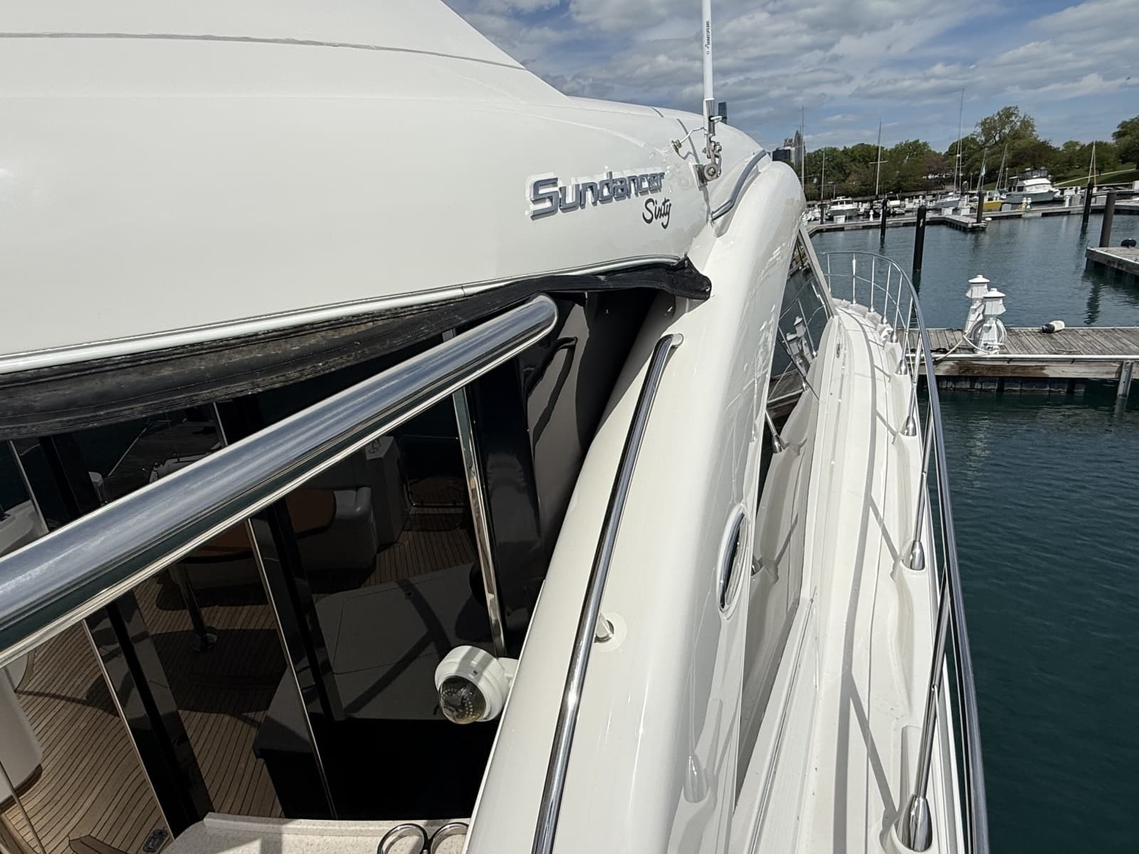 2009 Sea Ray 60 Sundancer - Photo 21