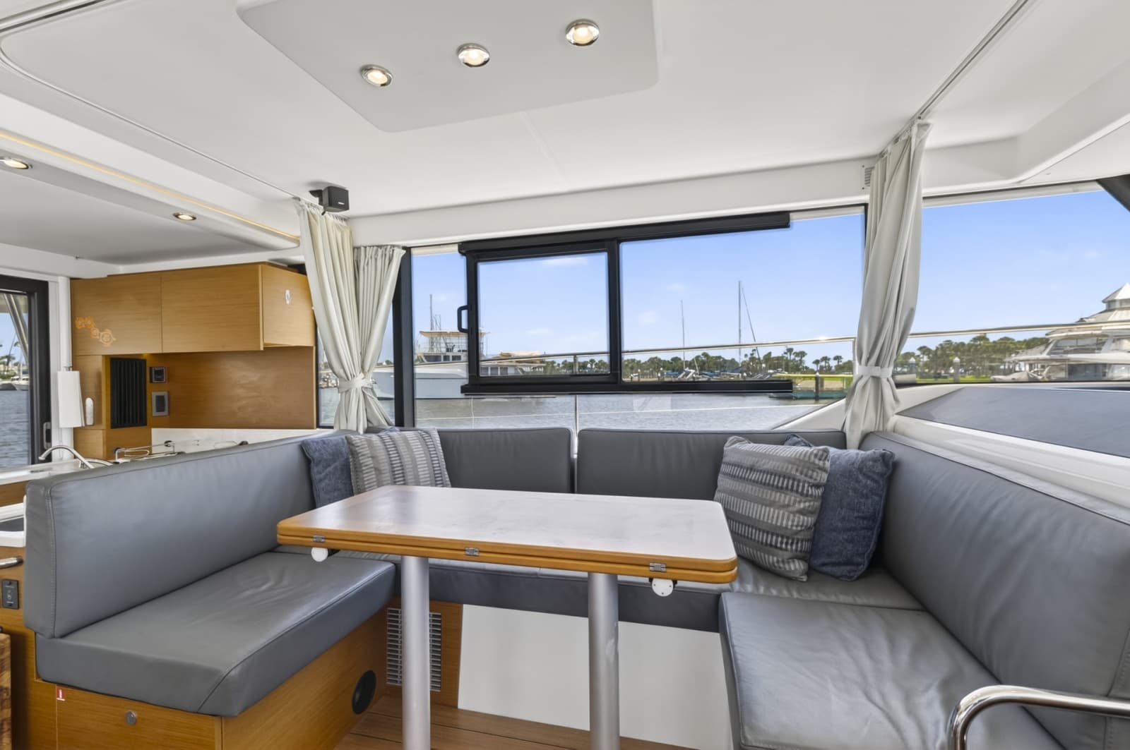 2022 Beneteau Swift Trawler 41 Fly - Photo 105