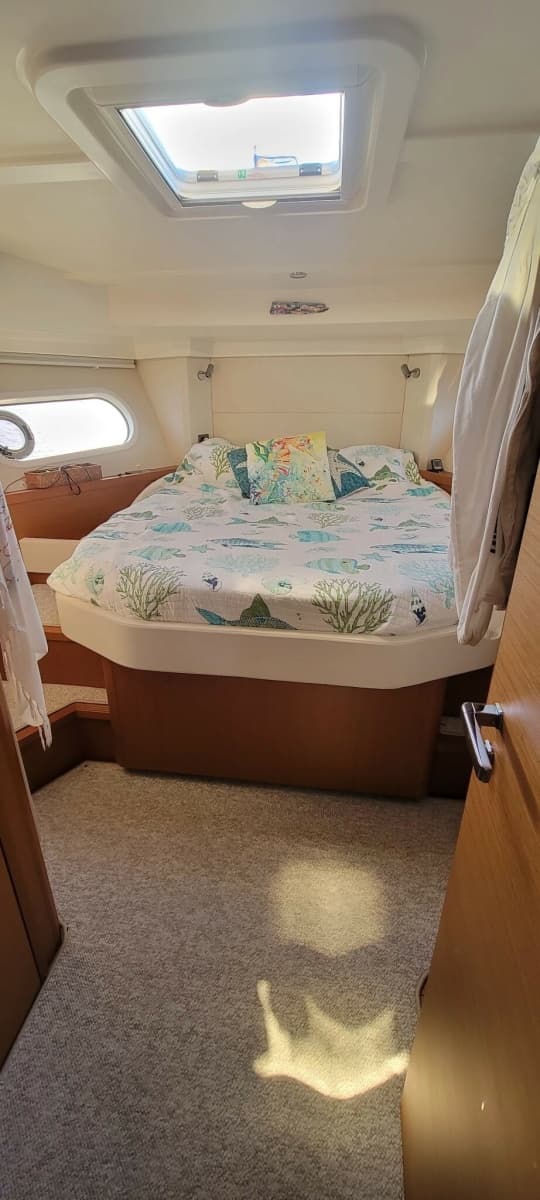 2022 Beneteau Swift Trawler 41 Fly