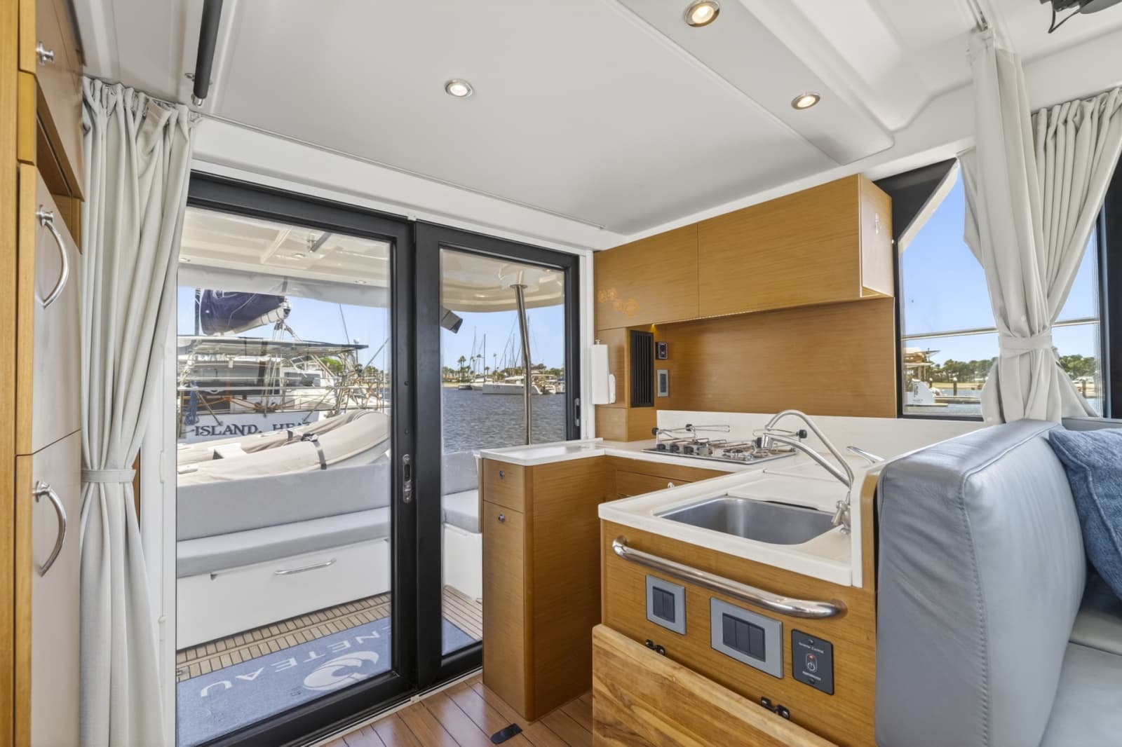 2022 Beneteau Swift Trawler 41 Fly - Photo 77