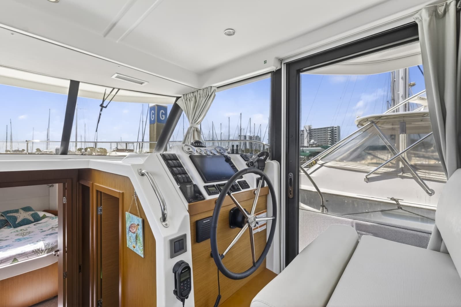 2022 Beneteau Swift Trawler 41 Fly - Photo 5
