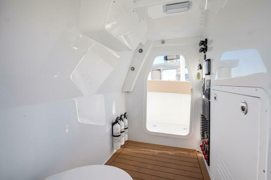 2025 Freeman 43 Center Console - Photo 16
