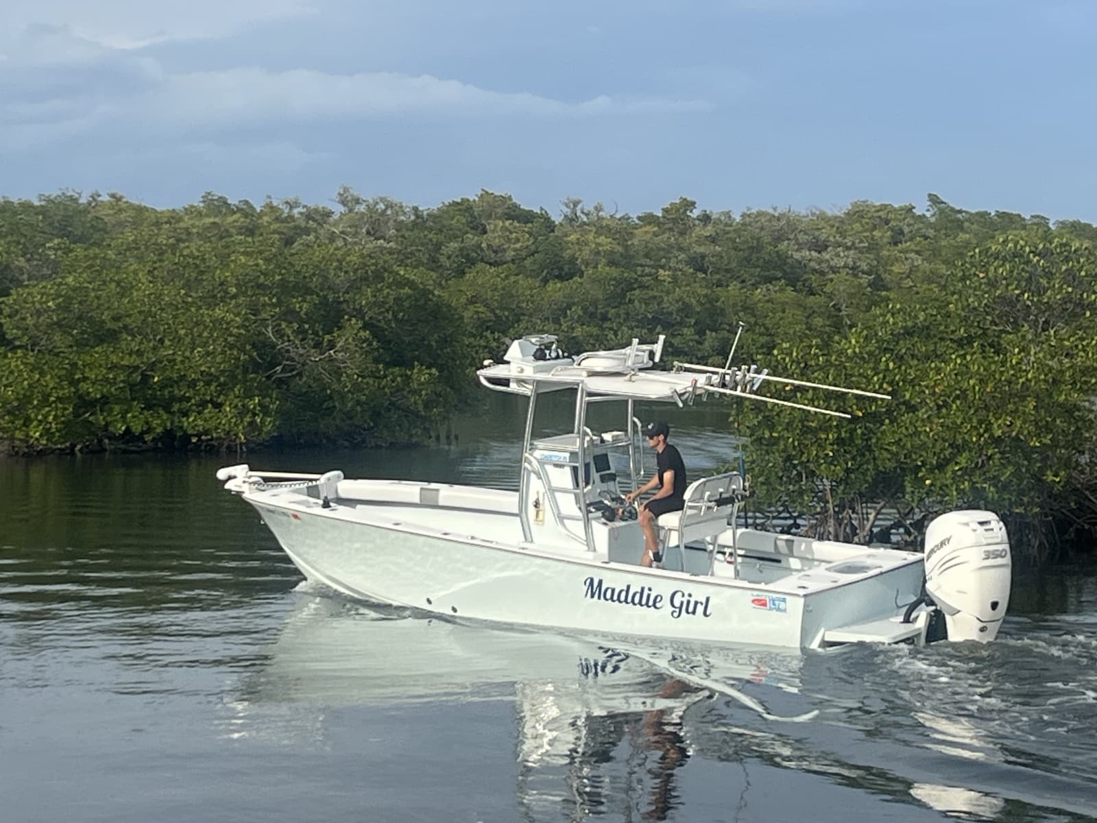 2022 Latitude Tournament Boats 25 Center Console
