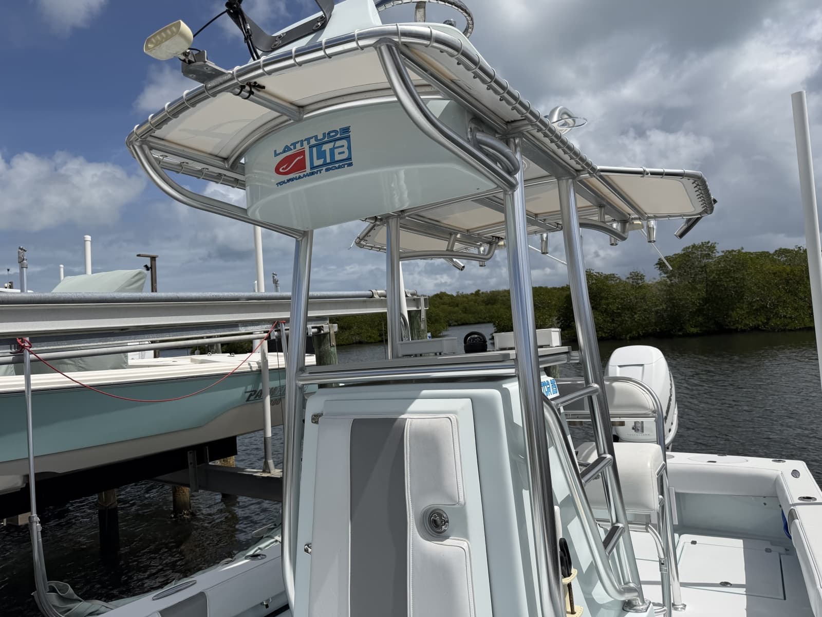 2022 Latitude Tournament Boats 25 Center Console