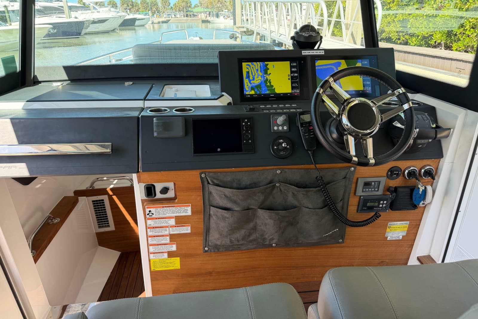 2018 Axopar 37 Cabin