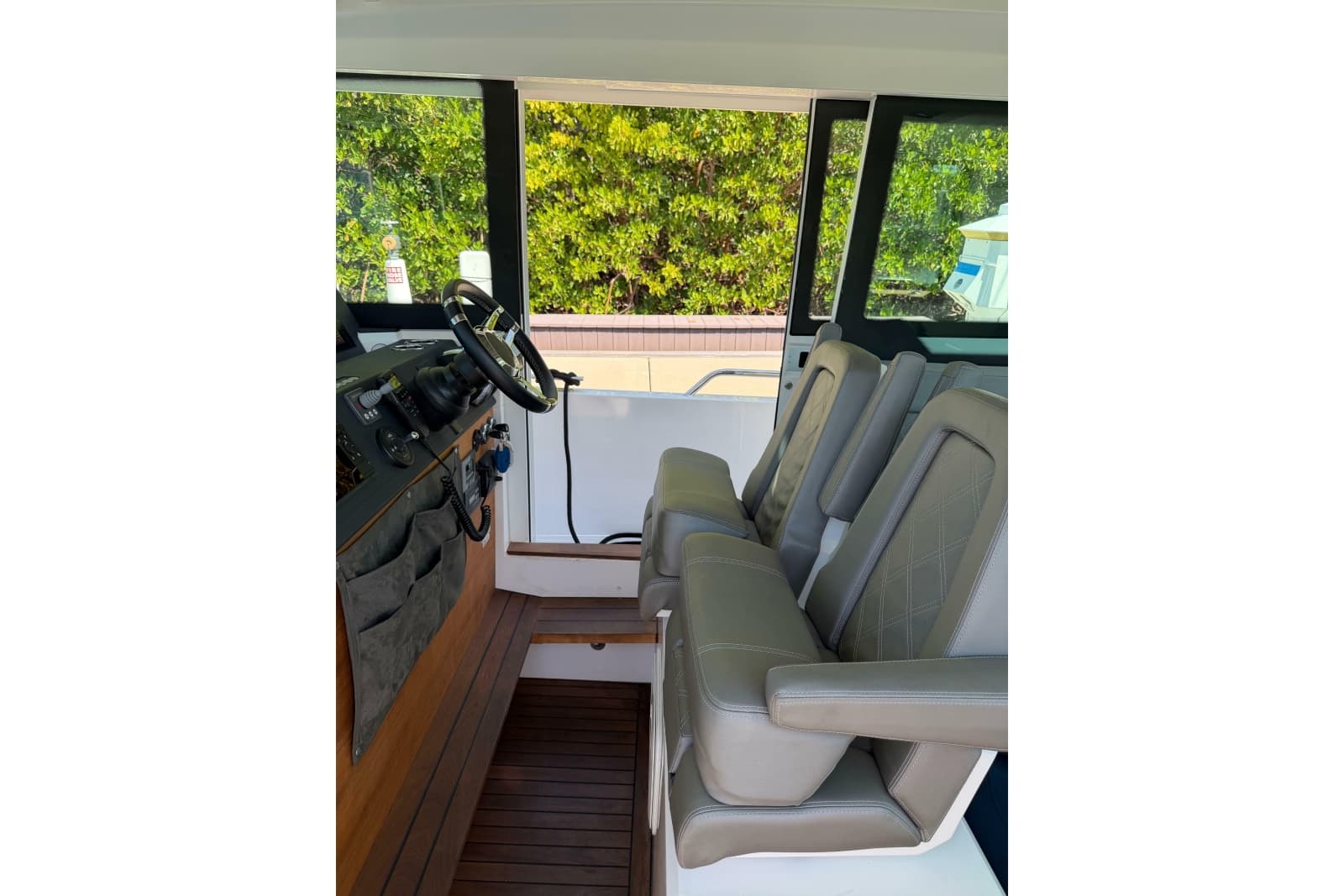 2018 Axopar 37 Cabin