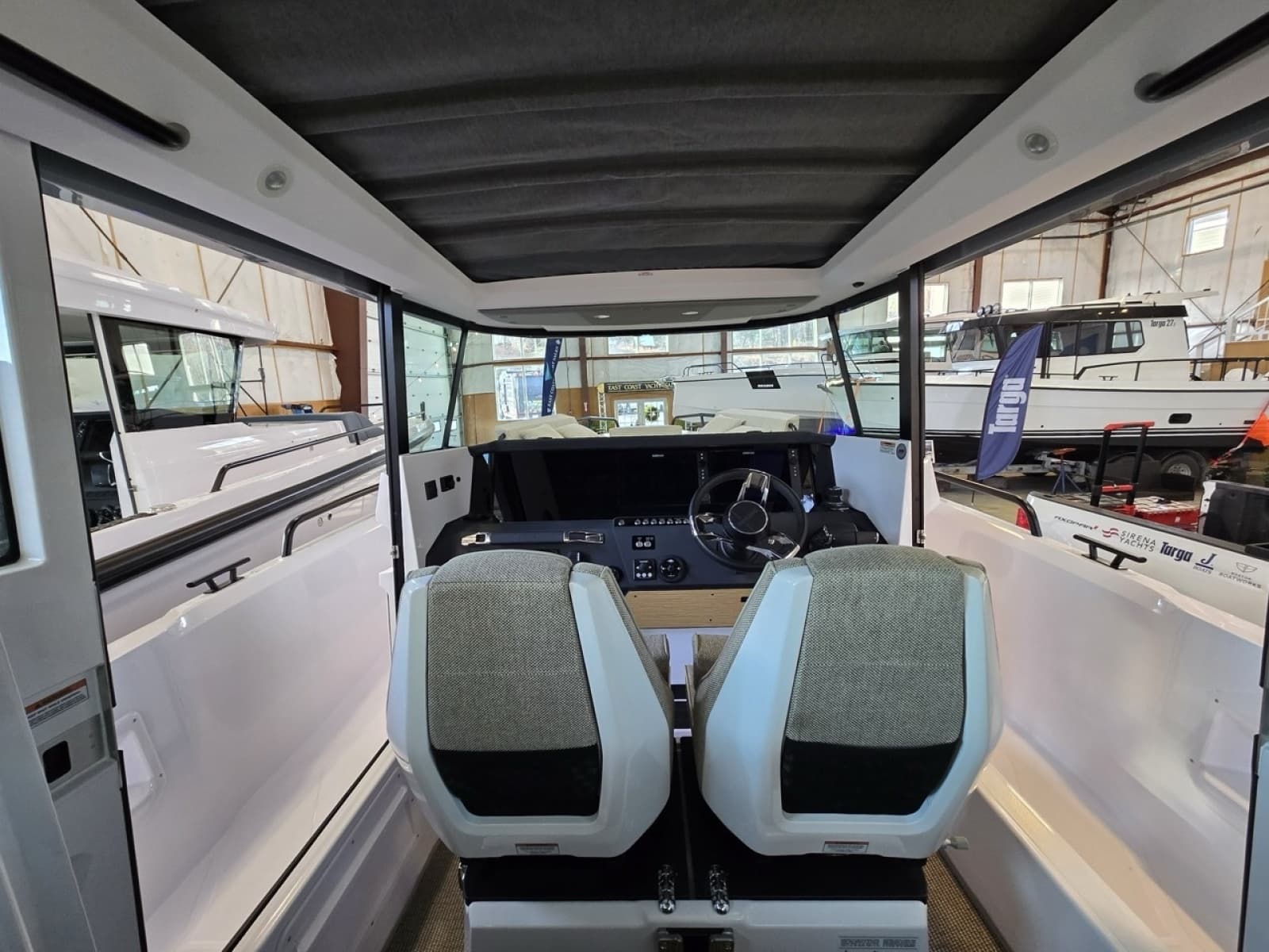 2026 Axopar Cross Cabin