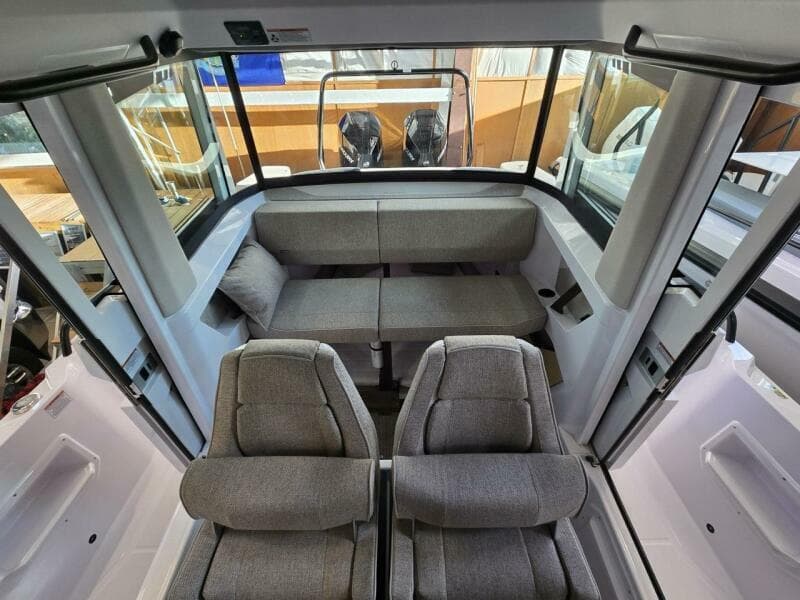 2026 Axopar Cross Cabin - Photo 21